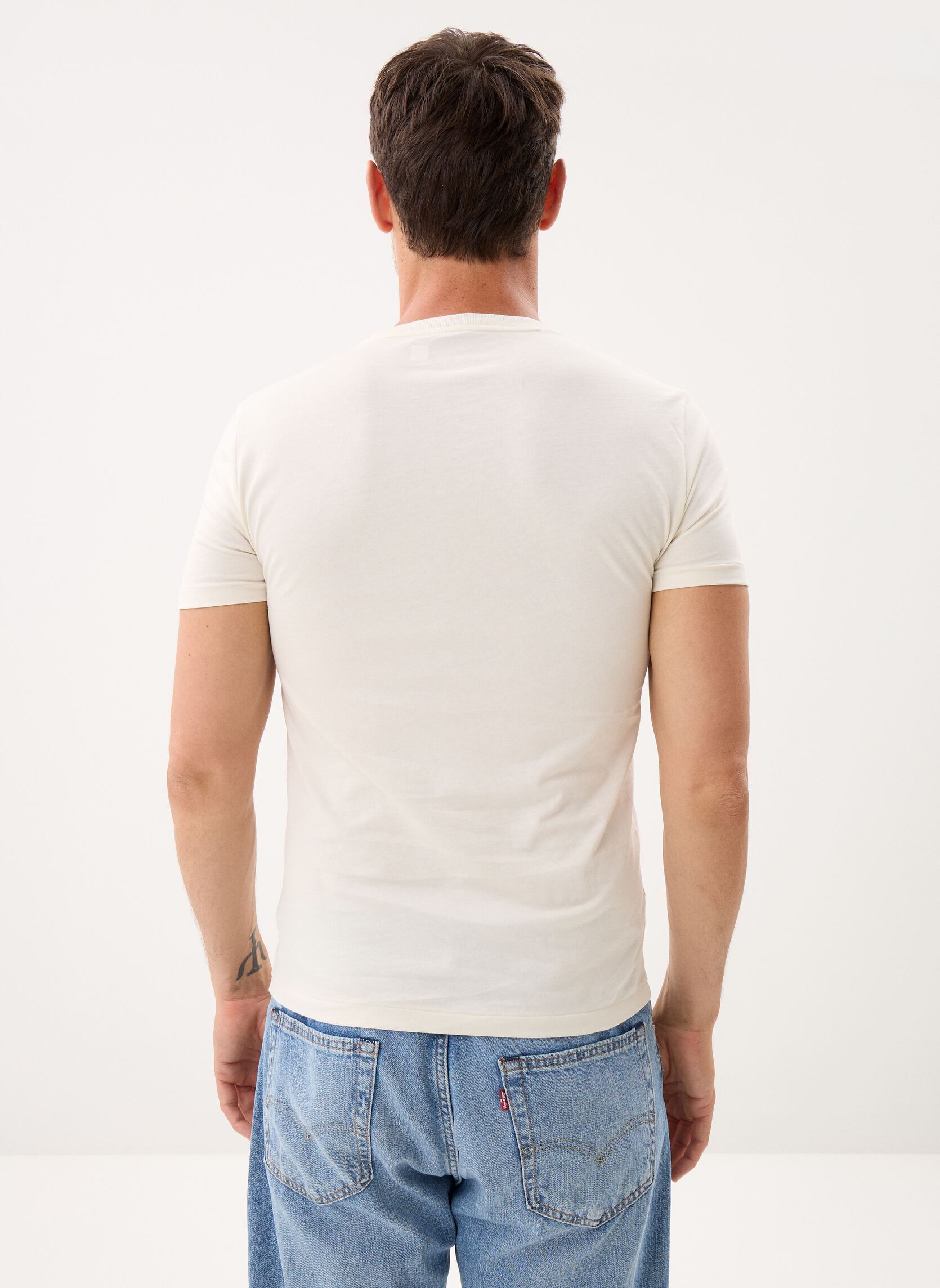 T-shirts T-shirt ajusté à col rond en jersey 7106 heren wit Polo Ralph Lauren T-shirts T-shirt ajusté à col rond en jersey 7106 heren wit ANTIQUE CREAM/C7114
