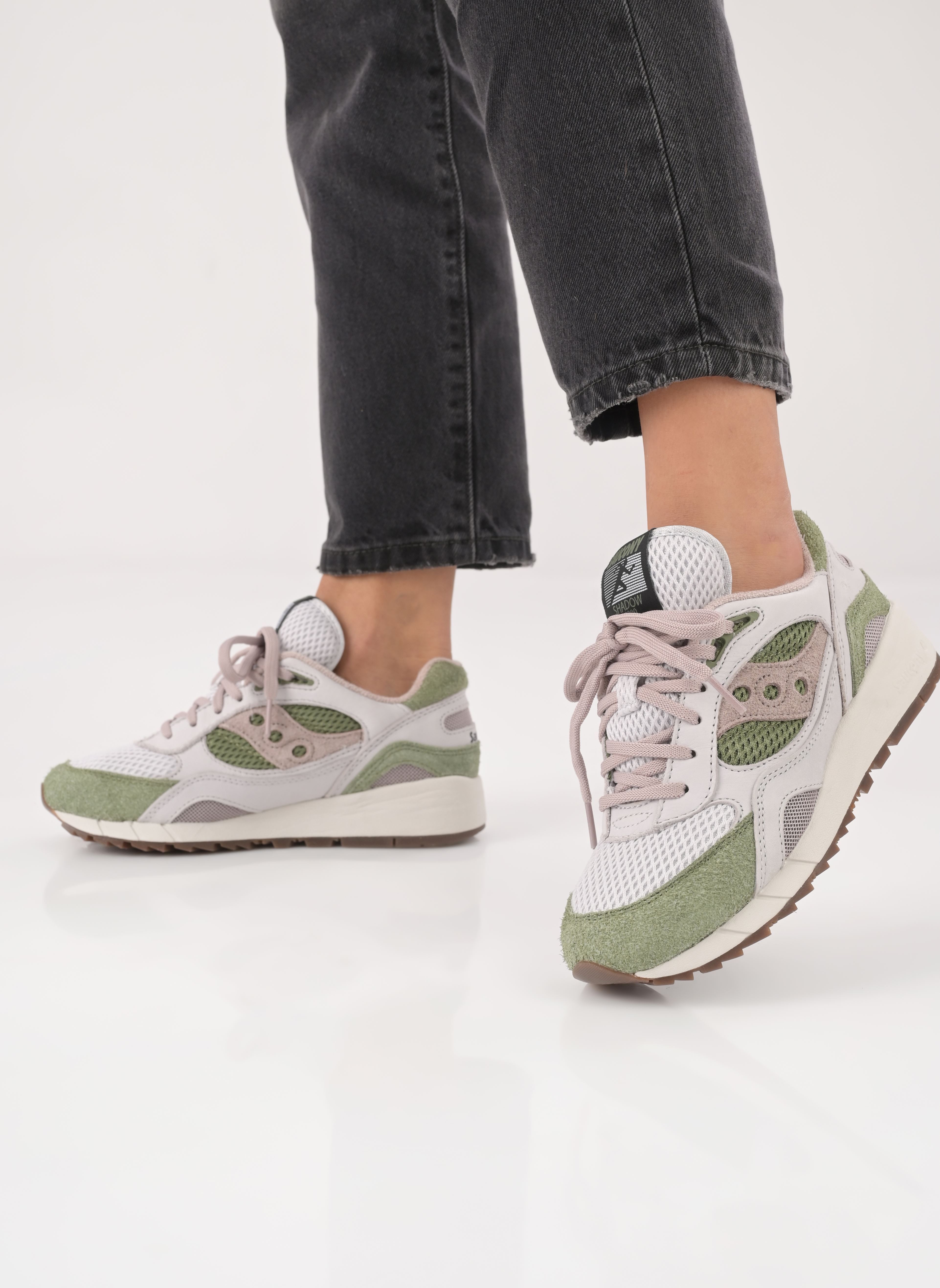 Lage sneakers Shadow 6000 W dames grijs Saucony Lage sneakers Shadow 6000 W dames grijs Grey/green