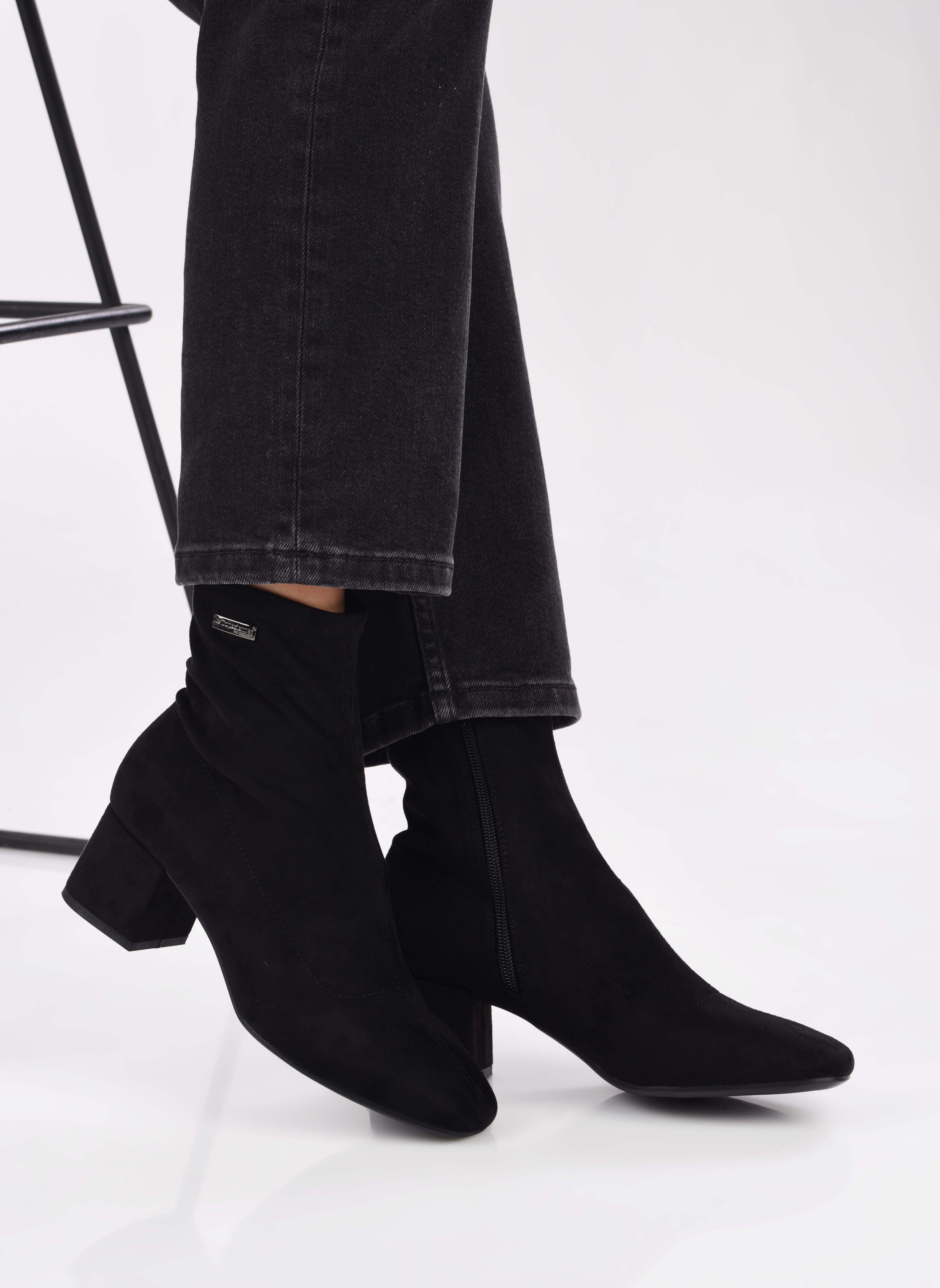 Niedrige Ankle Boots DANIELA damen schwarz Les Tropéziennes par M Belarbi Niedrige Ankle Boots DANIELA damen schwarz NOIR SUEDE