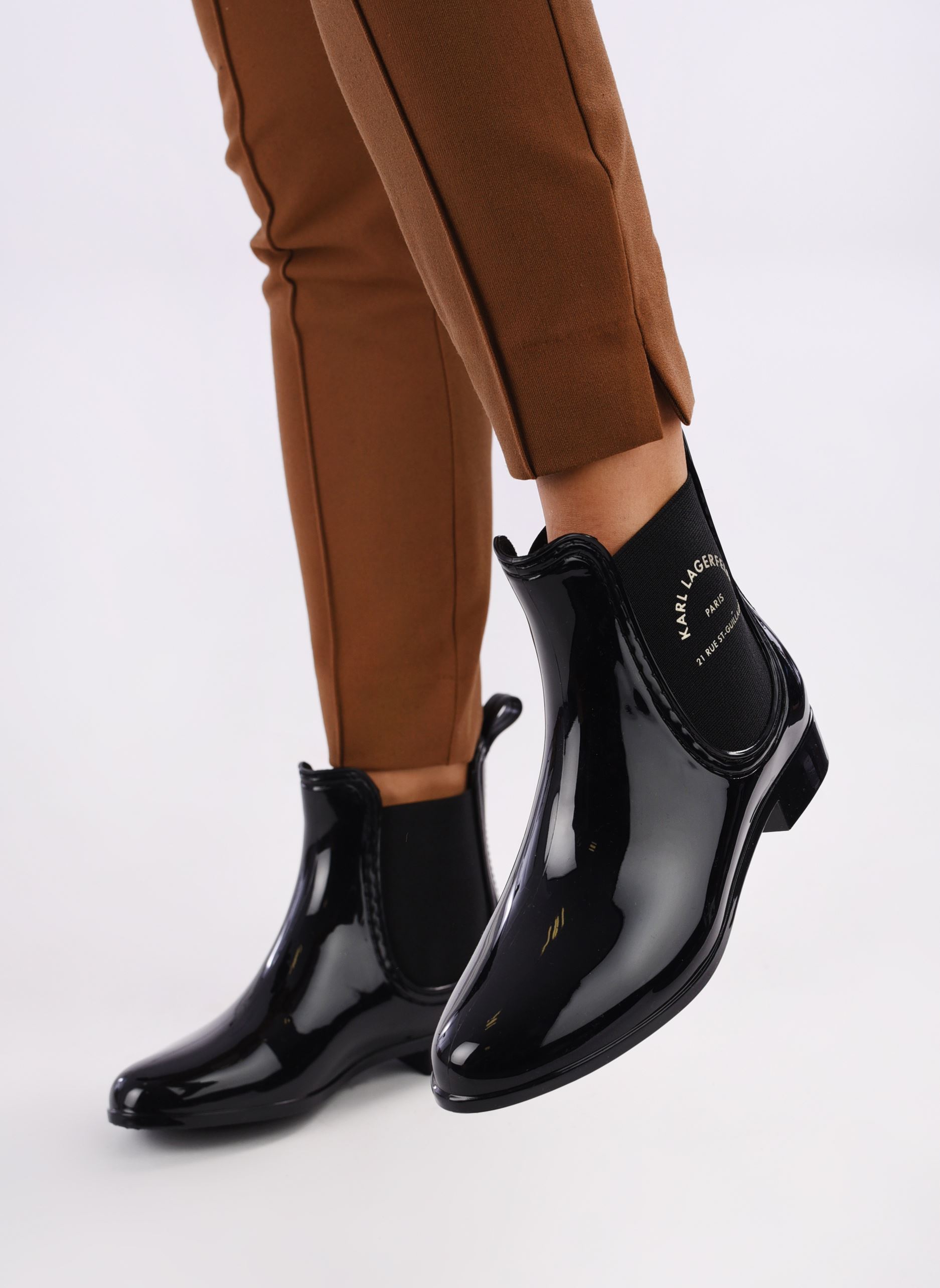 Stivali da pioggia Kalosh Ii Maison Karl Ankle Bt donna nero Karl Lagerfeld Stivali da pioggia Kalosh Ii Maison Karl Ankle Bt donna nero Black Rubber W/Gold