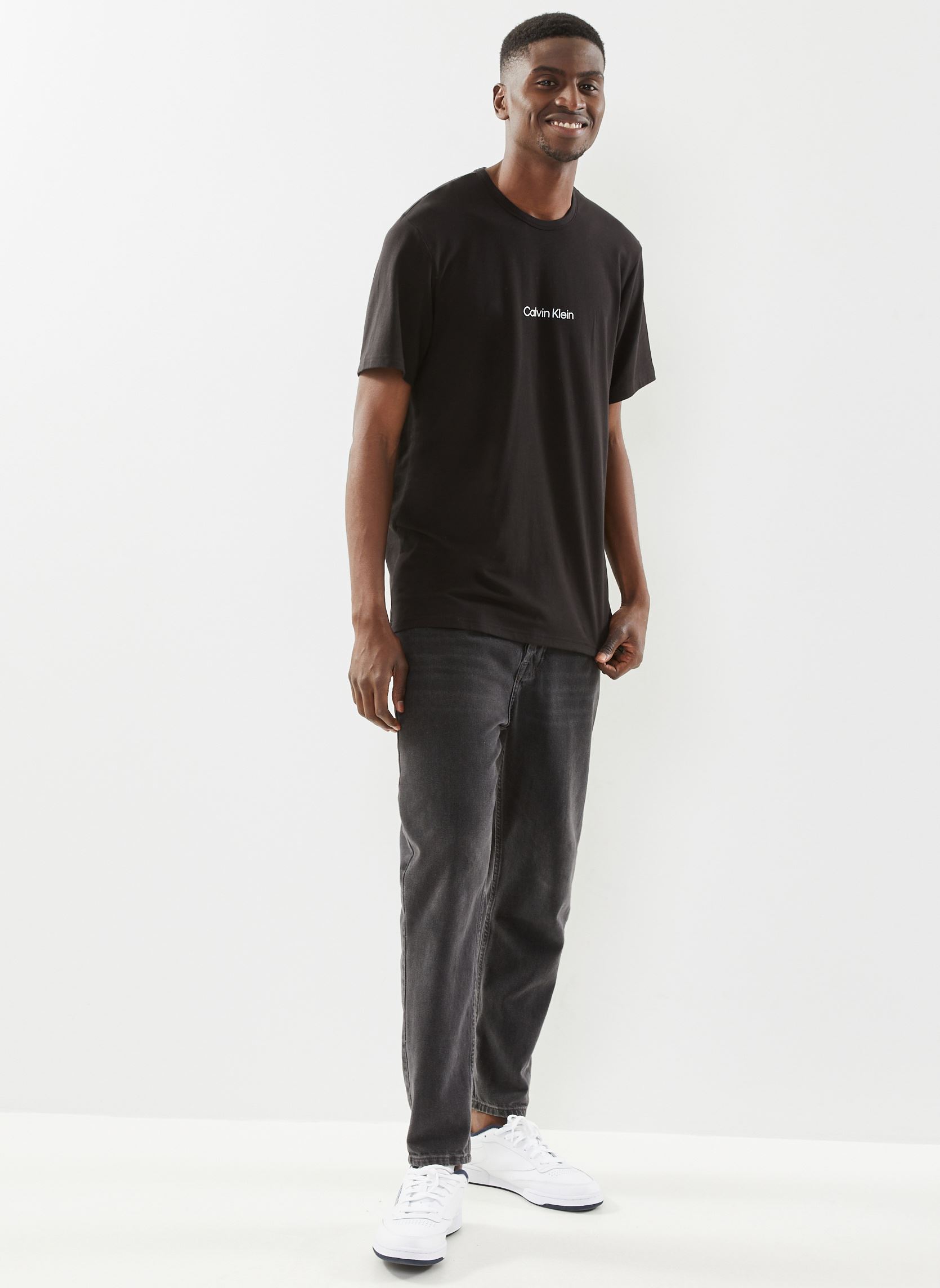 Tee-shirts SS Crew Neck homme noir Calvin Klein Tee-shirts SS Crew Neck homme noir UB1