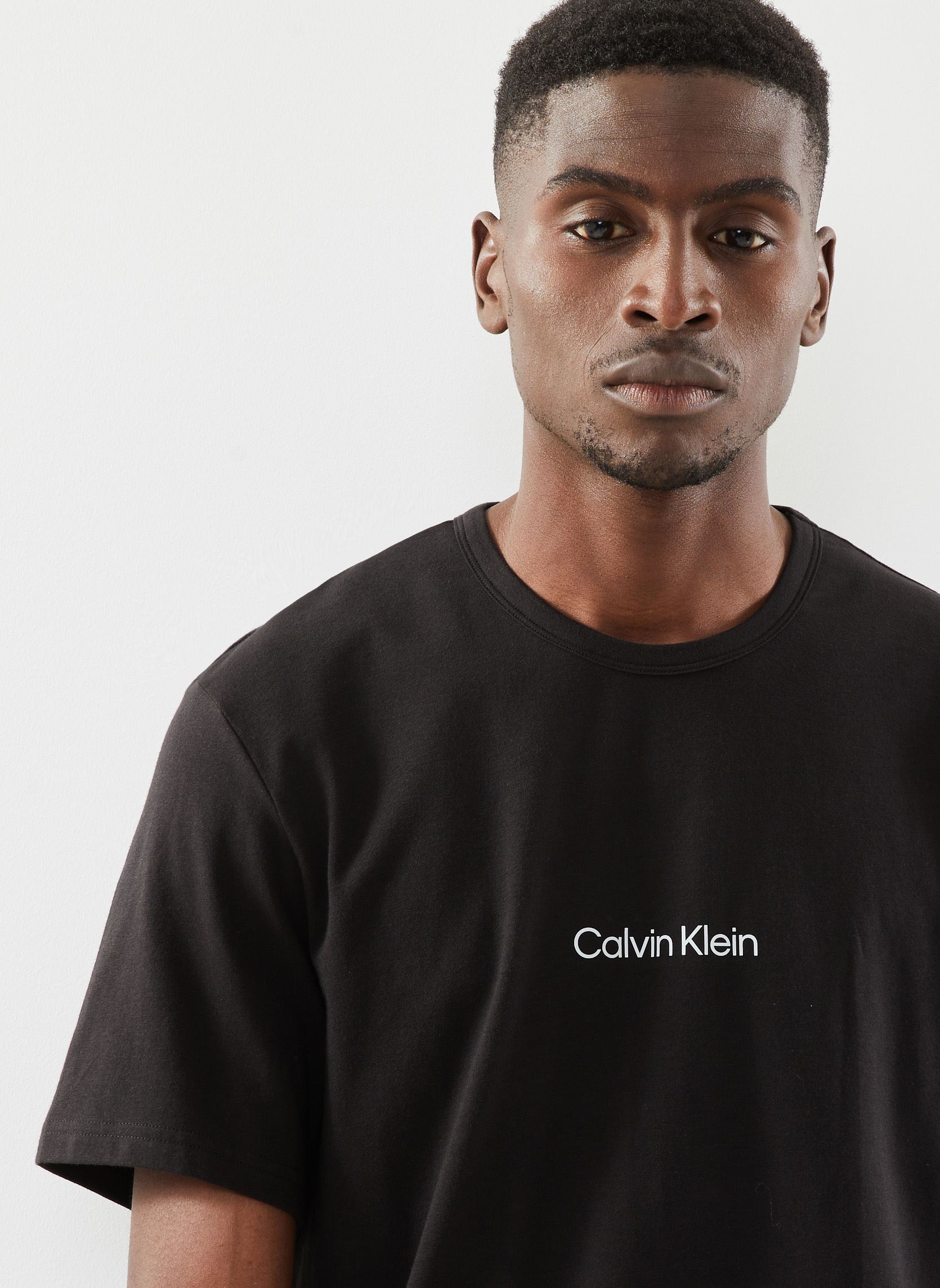 Tee-shirts SS Crew Neck homme noir Calvin Klein Tee-shirts SS Crew Neck homme noir UB1
