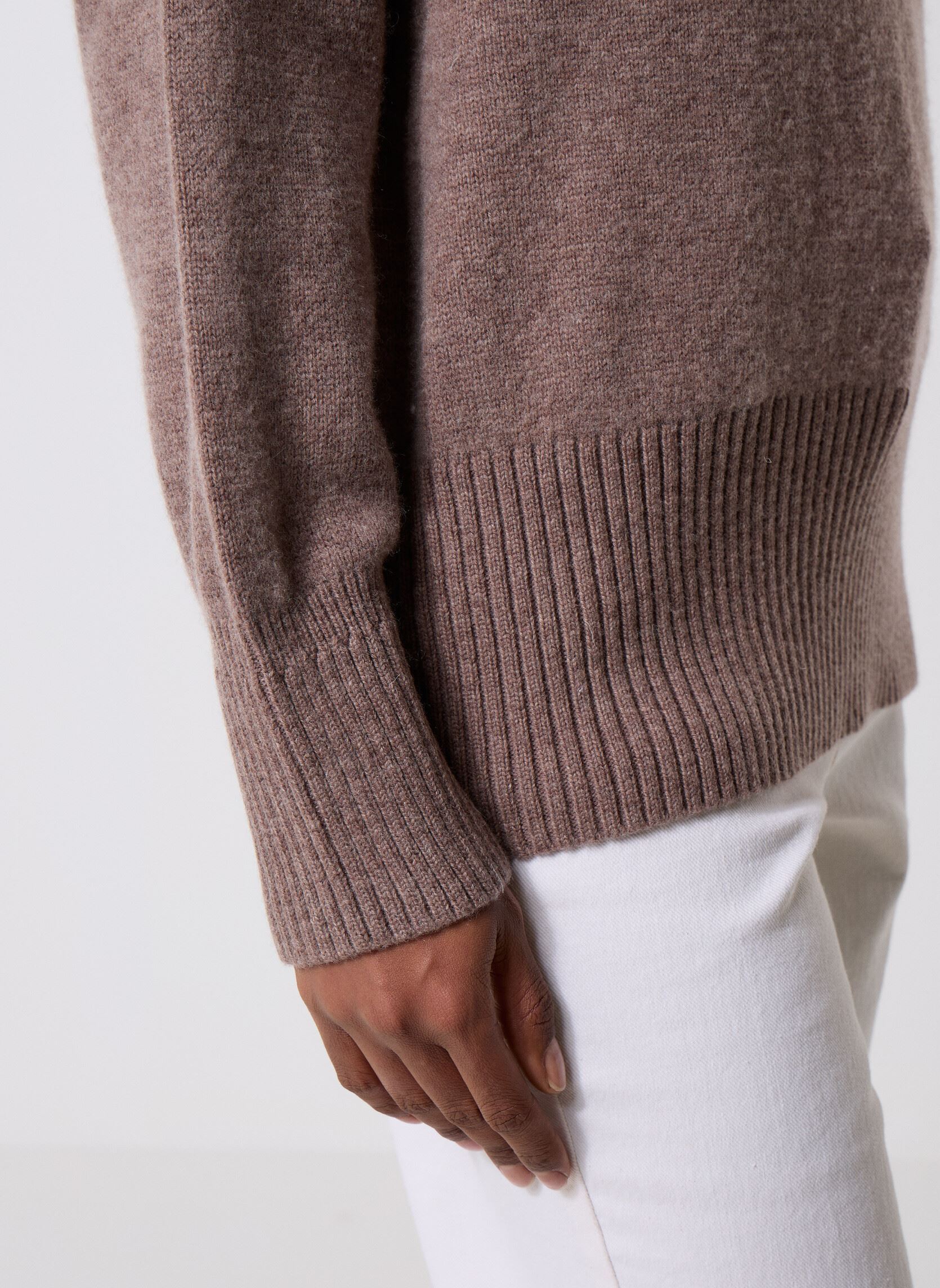 Pulls Palace femme marron Suncoo Pulls Palace femme marron Chataigne