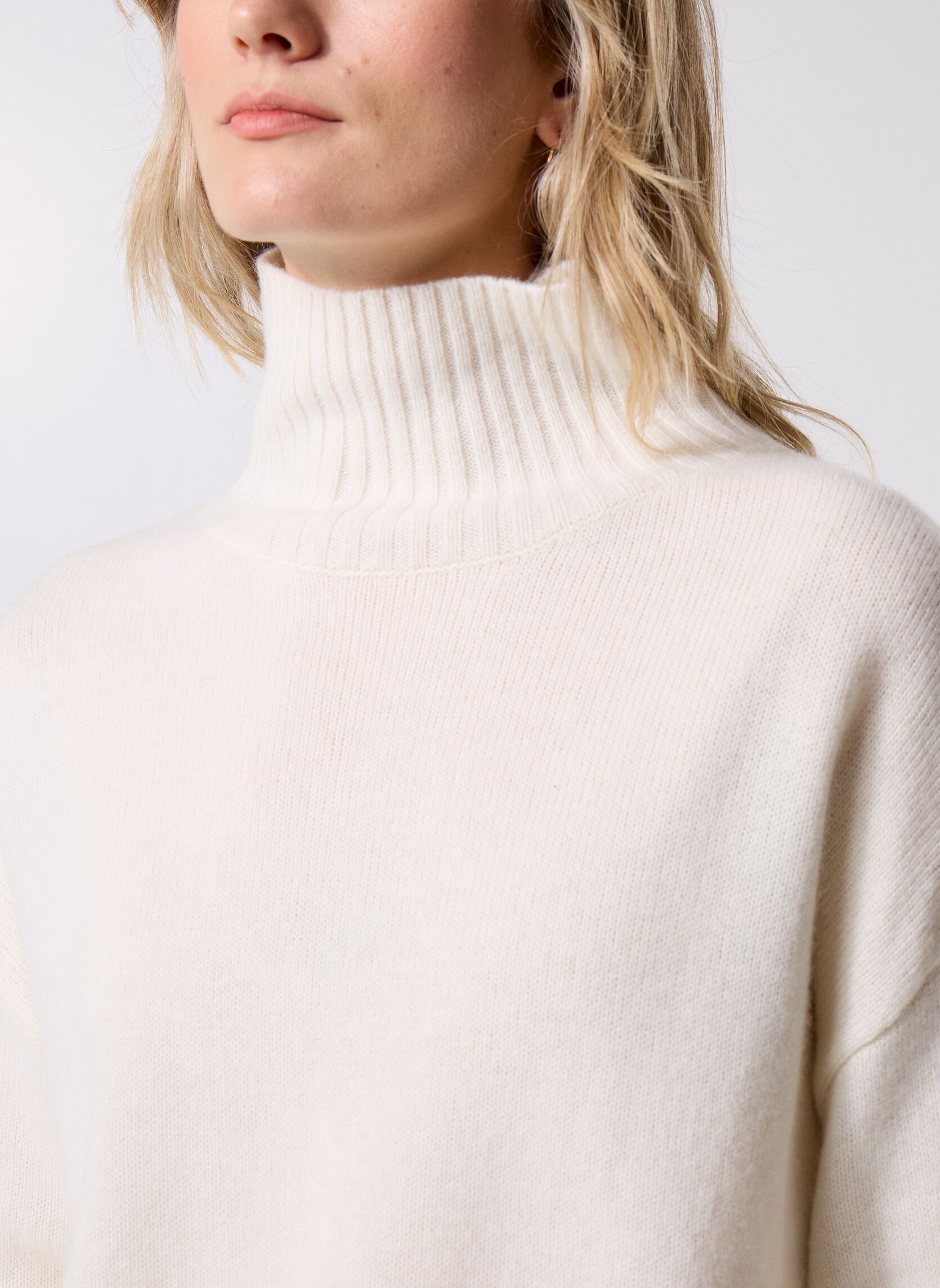 Pulls Palace femme blanc Suncoo Pulls Palace femme blanc Blanc Casse