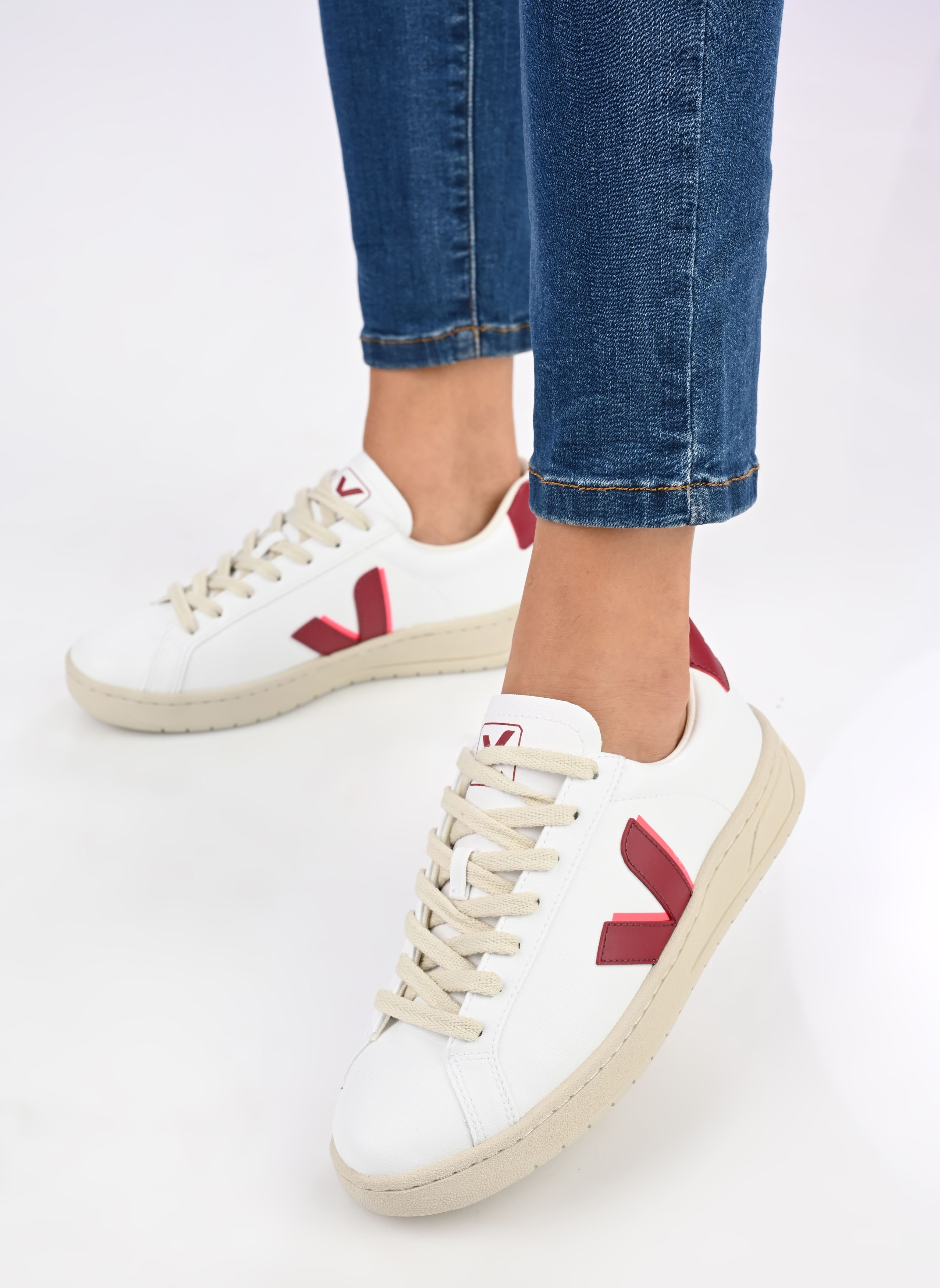 Baskets basses Urca femme blanc Veja Baskets basses Urca femme blanc WHITE_MARSALA_ROSE-FLUO