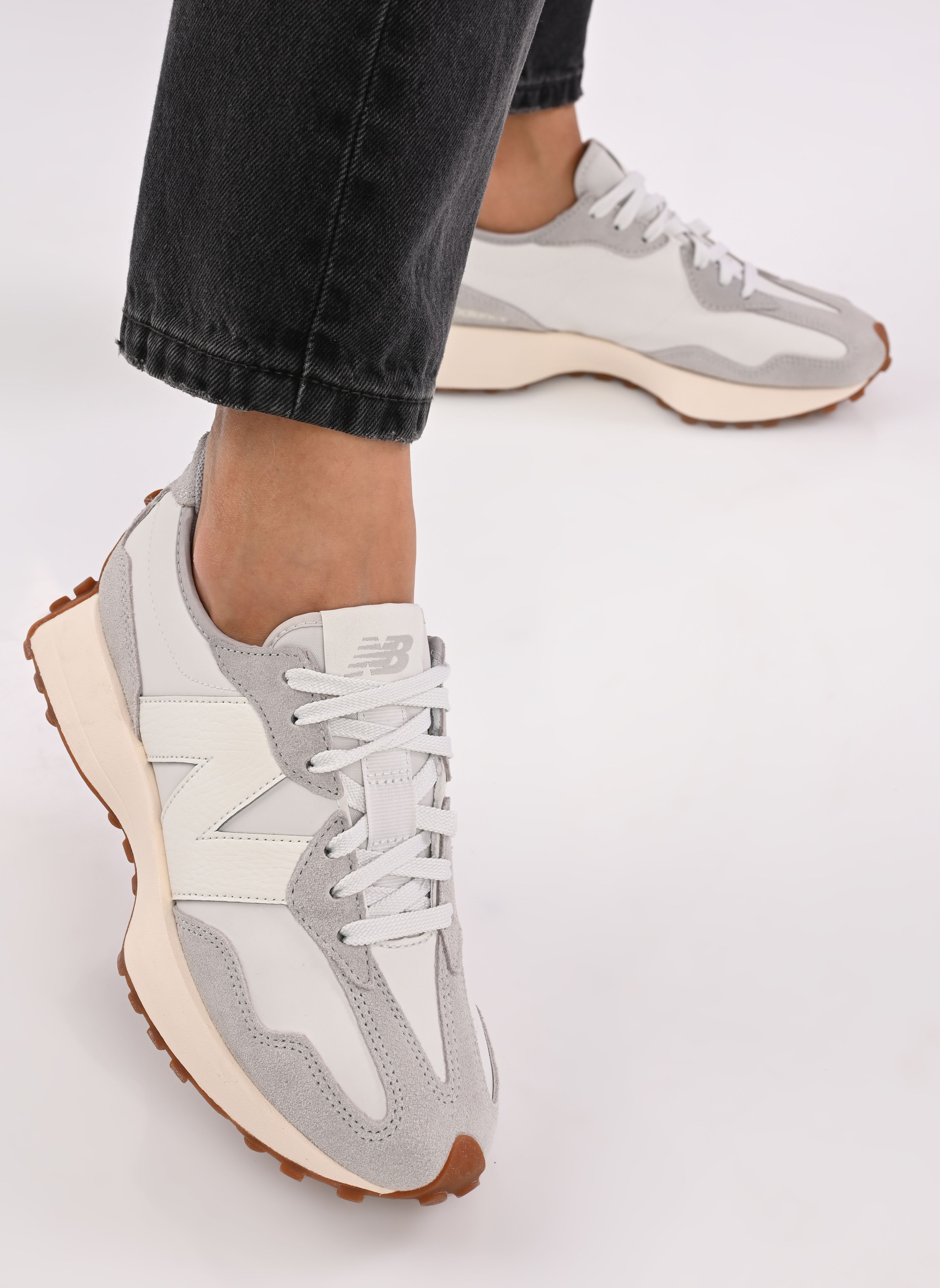 Baskets basses MS327 femme gris New Balance Baskets basses MS327 femme gris RAINCLOUD (137)