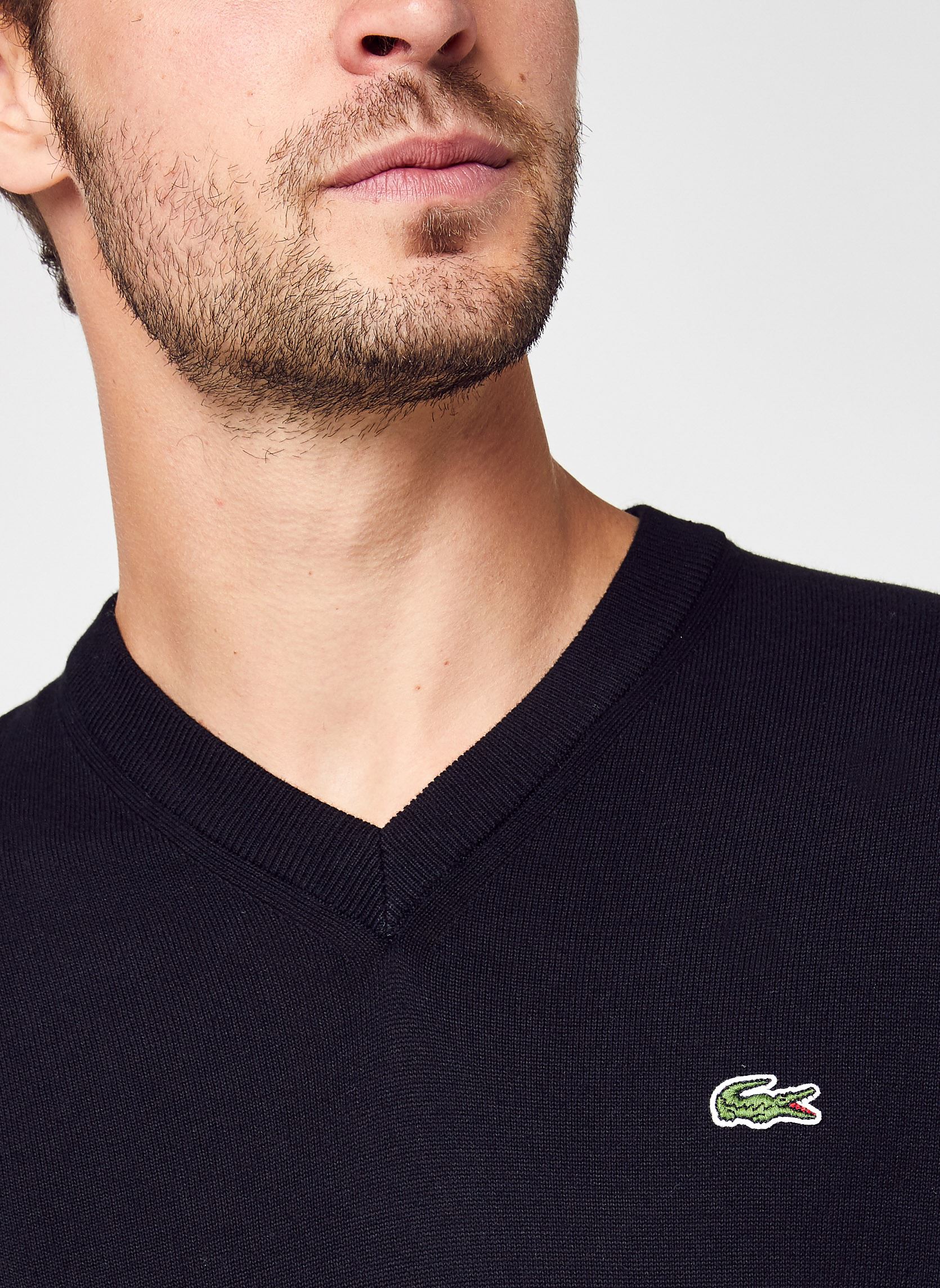 Pulls Pull Col V En Coton Biologique Uni Croco homme noir Lacoste Pulls Pull Col V En Coton Biologique Uni Croco homme noir NOIR