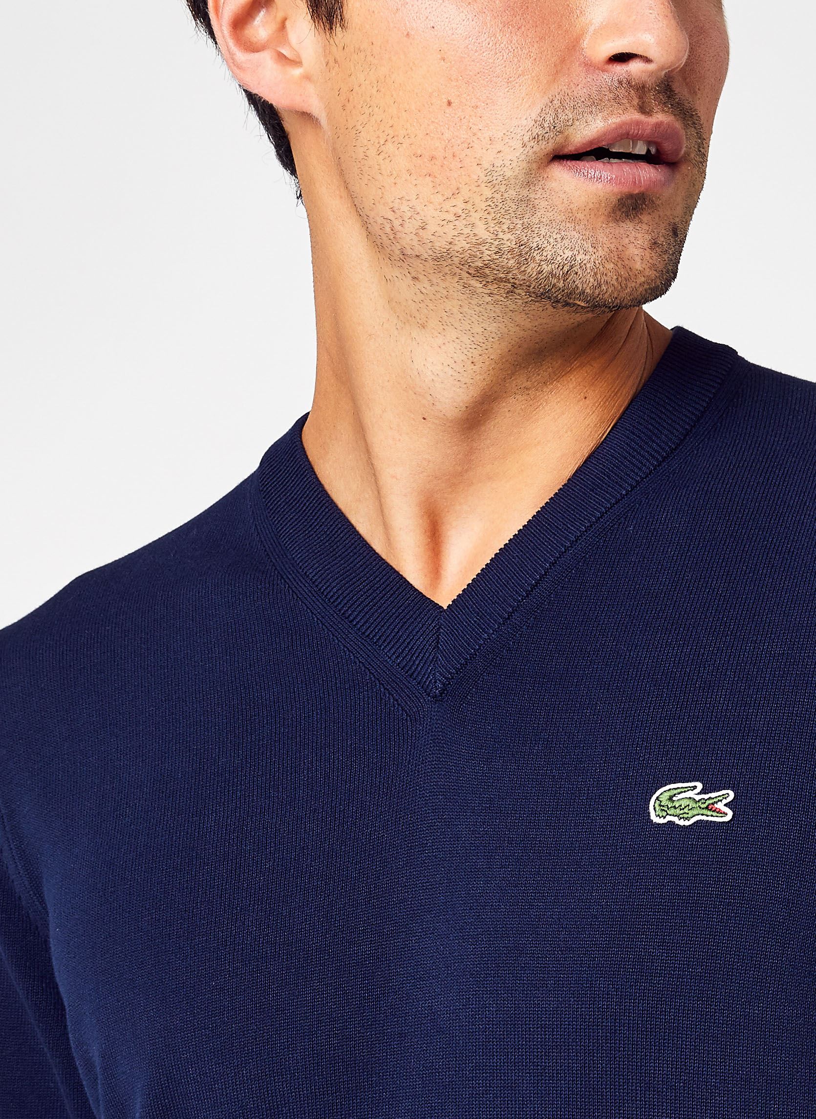 Pulls Pull Col V En Coton Biologique Uni Croco homme bleu Lacoste Pulls Pull Col V En Coton Biologique Uni Croco homme bleu MARINE