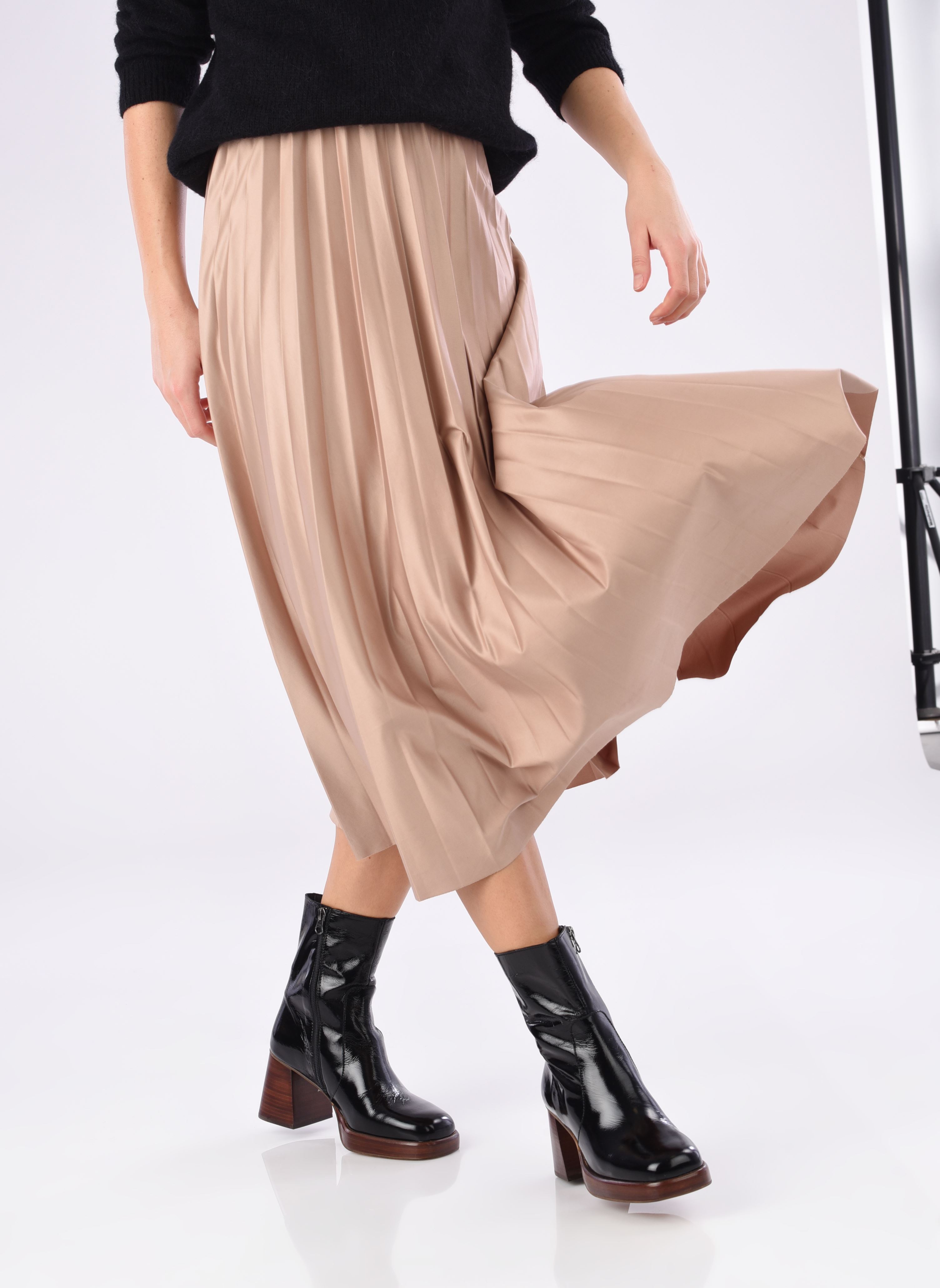Bottines basses BRIGAND femme noir Jonak Bottines basses BRIGAND femme noir CUIR BRILLANT NOIR