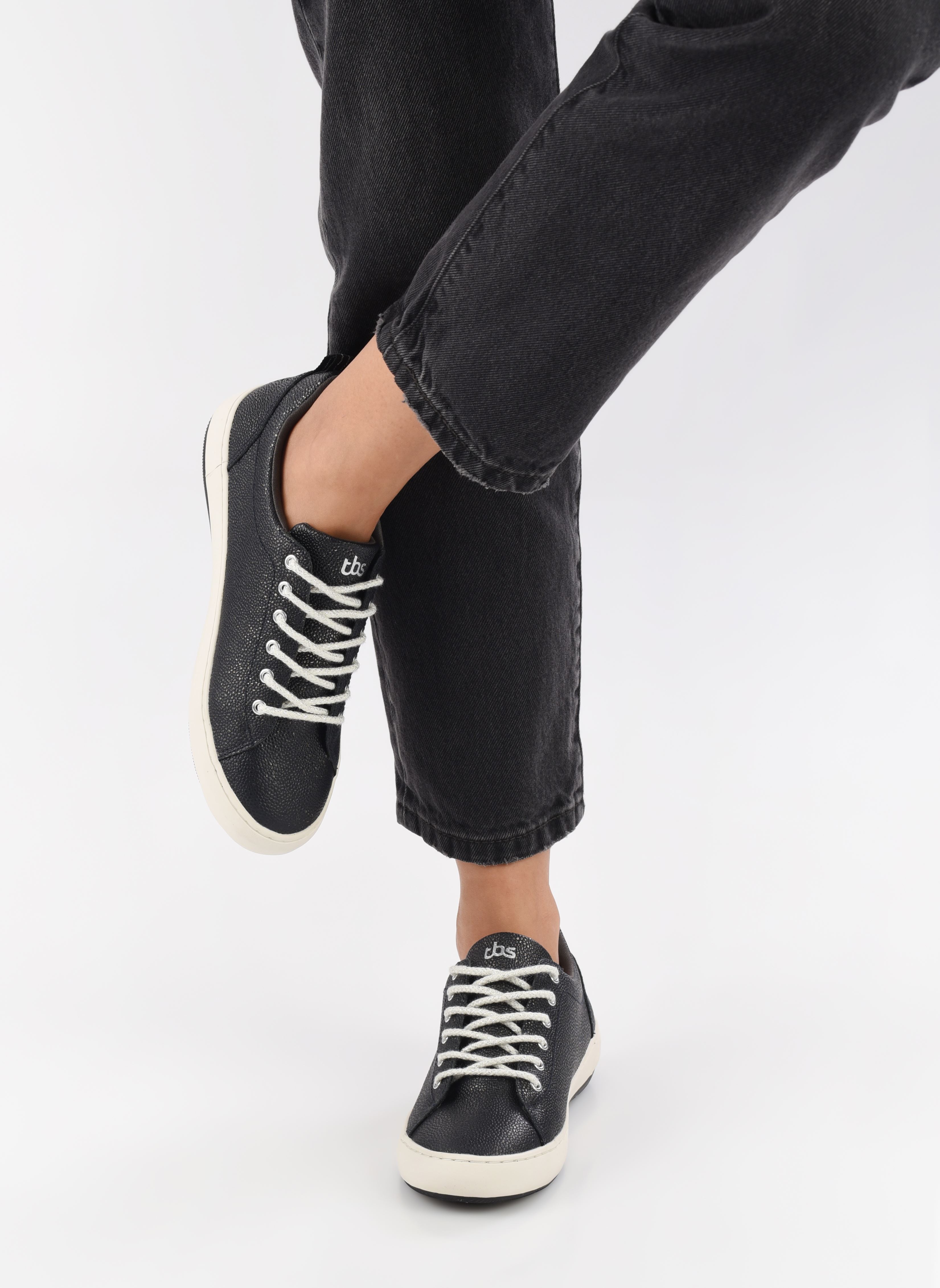 Lage sneakers THIMORA dames zwart TBS Lage sneakers THIMORA dames zwart ANTHRACITE MÉTALLISÉ