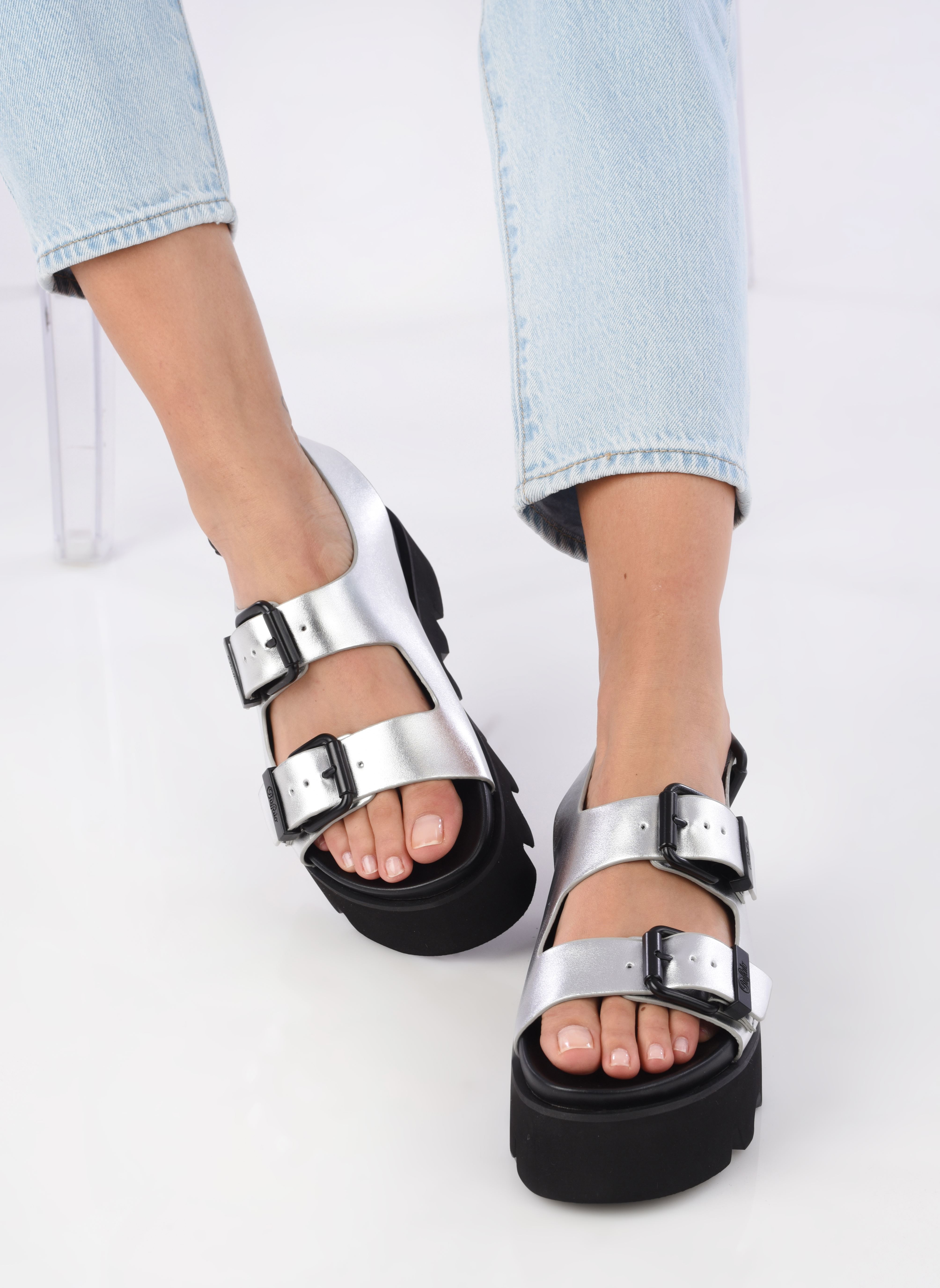 Sandali con zeppa e plateau PERRY ON donna argento Buffalo Sandali con zeppa e plateau PERRY ON donna argento Silver
