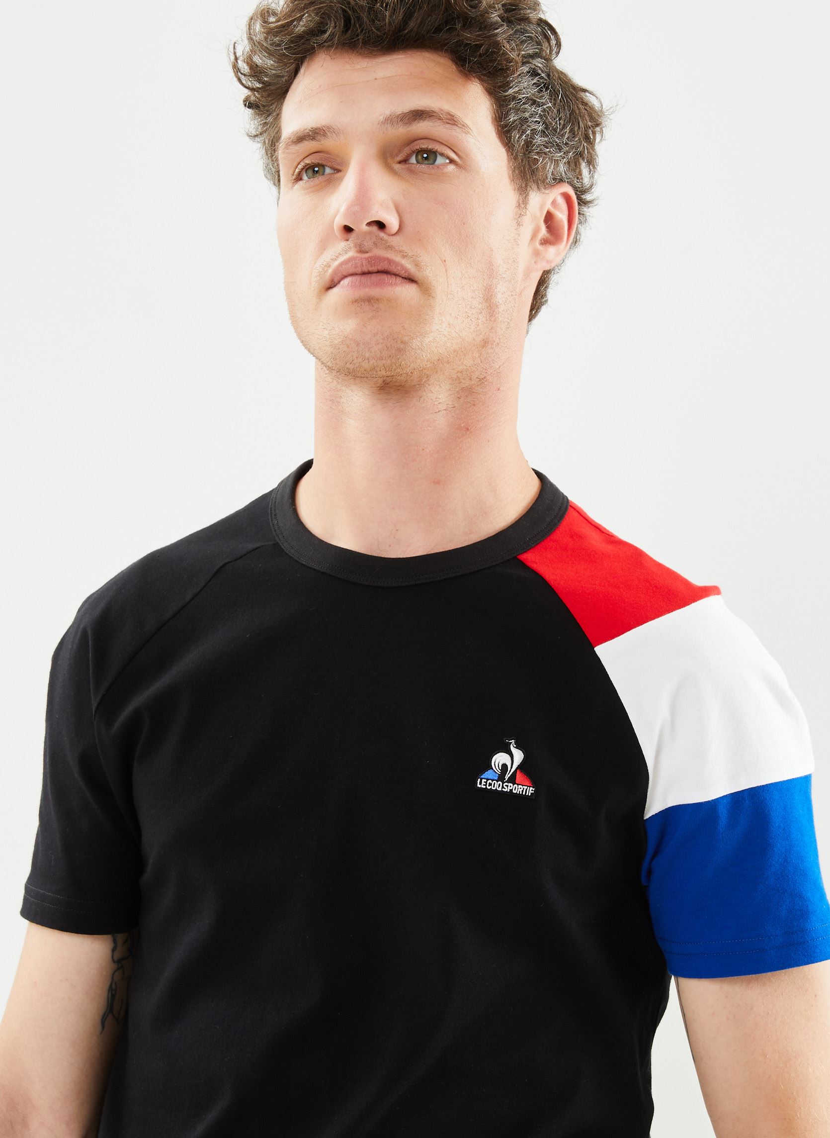 Tee-shirts BAT Tee SS N°1 M Black - N.O.W - Bleu El homme multicolore Le Coq Sportif Tee-shirts BAT Tee SS N°1 M Black - N.O.W - Bleu El homme multicolore Black - N.O.W - Bleu Electro -