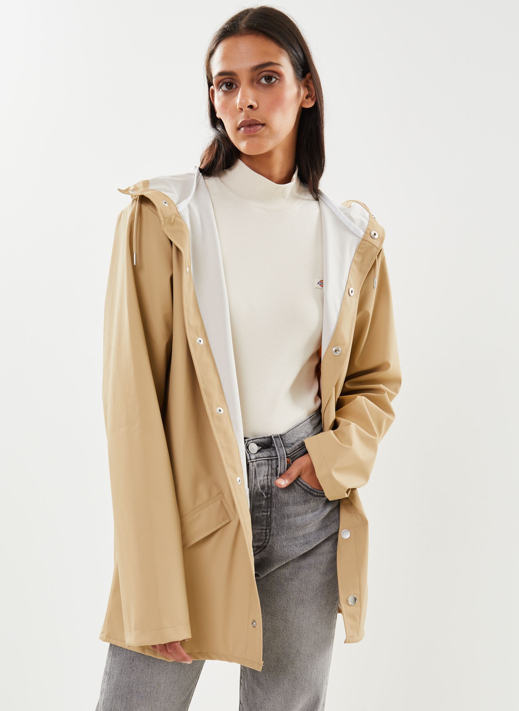 Regenjacken Jacket W3 - Unisexe beige Rains Regenjacken Jacket W3 - Unisexe beige SAND