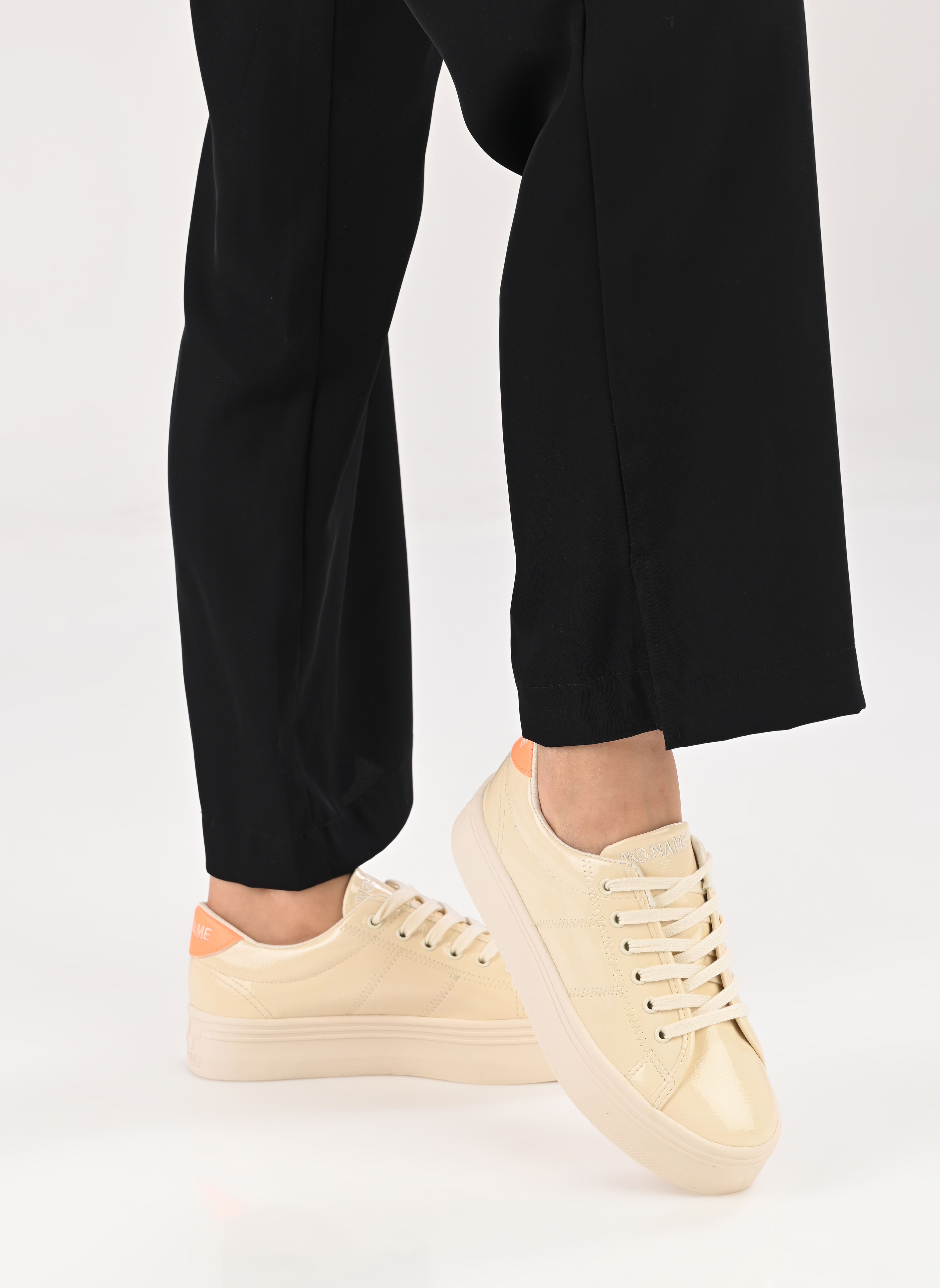 Baskets basses PLATO M SNEAKER femme orange No Name Baskets basses PLATO M SNEAKER femme orange DOVE/FLUO ORANGE