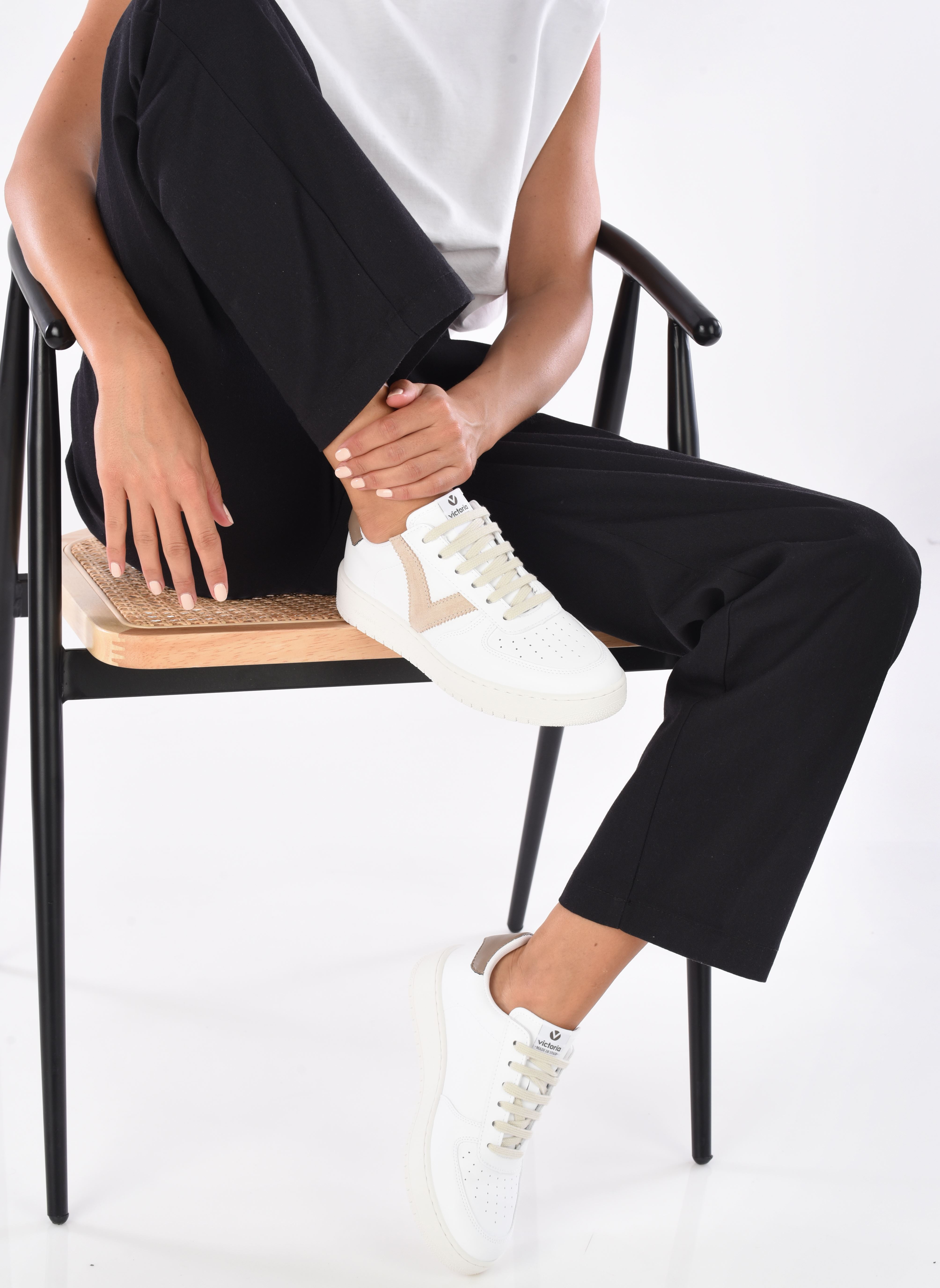 Baskets basses Madrid Efecto Piel & Serraje W femme blanc Victoria Baskets basses Madrid Efecto Piel & Serraje W femme blanc TAUPE