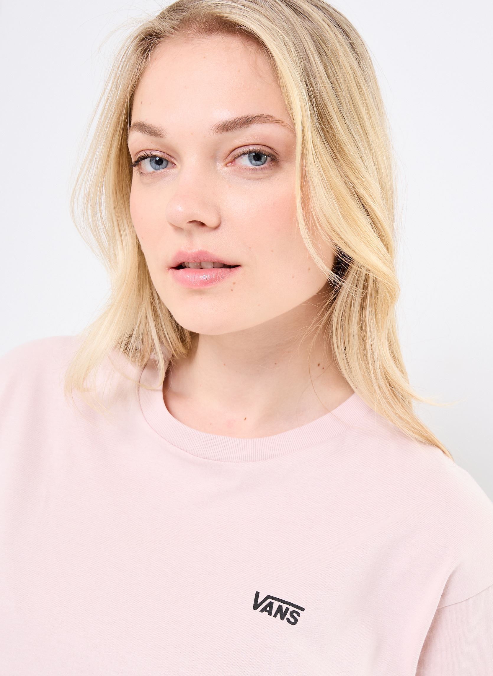 Tee-shirts Left Chest Logo Tee Em femme rose Vans Tee-shirts Left Chest Logo Tee Em femme rose SEPIA ROSE