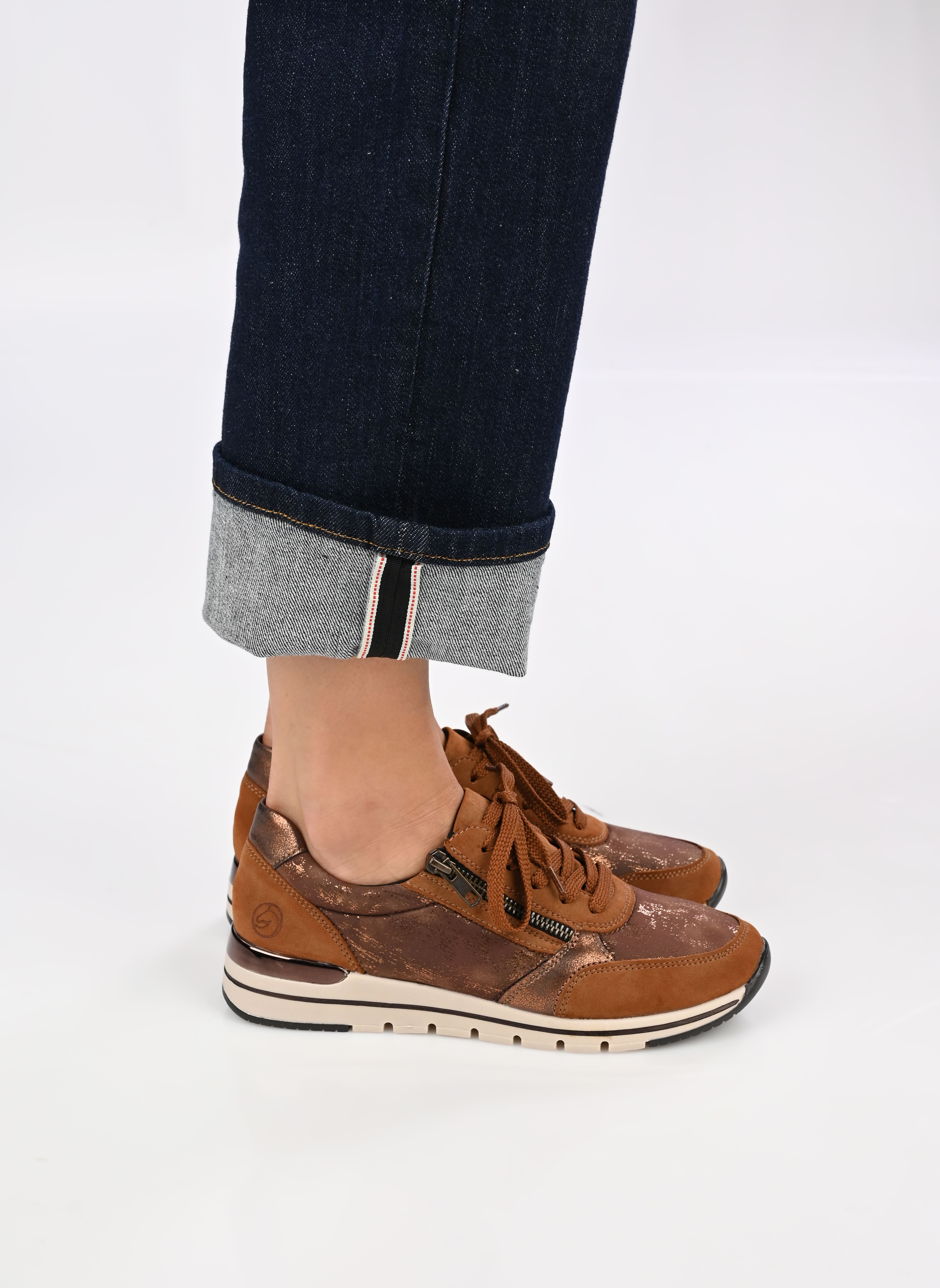 Sneakers basse R6700 donna marrone Remonte Sneakers basse R6700 donna marrone REH/NOCCIA-METALLIC/T5804