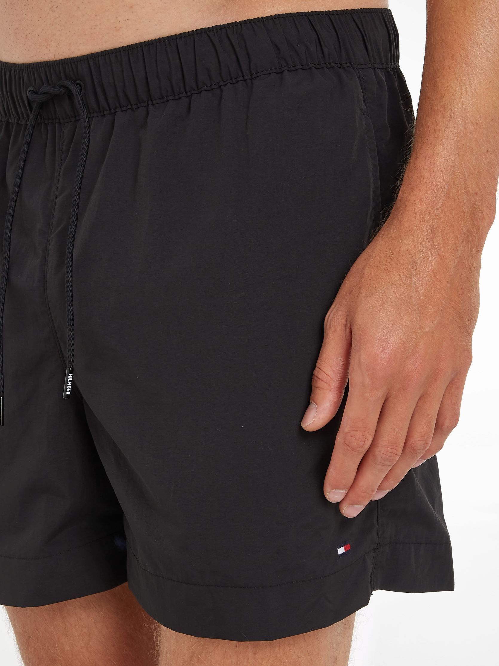 Shorts de bain MEDIUM DRAWSTRING homme noir Tommy Hilfiger Shorts de bain MEDIUM DRAWSTRING homme noir BLACK