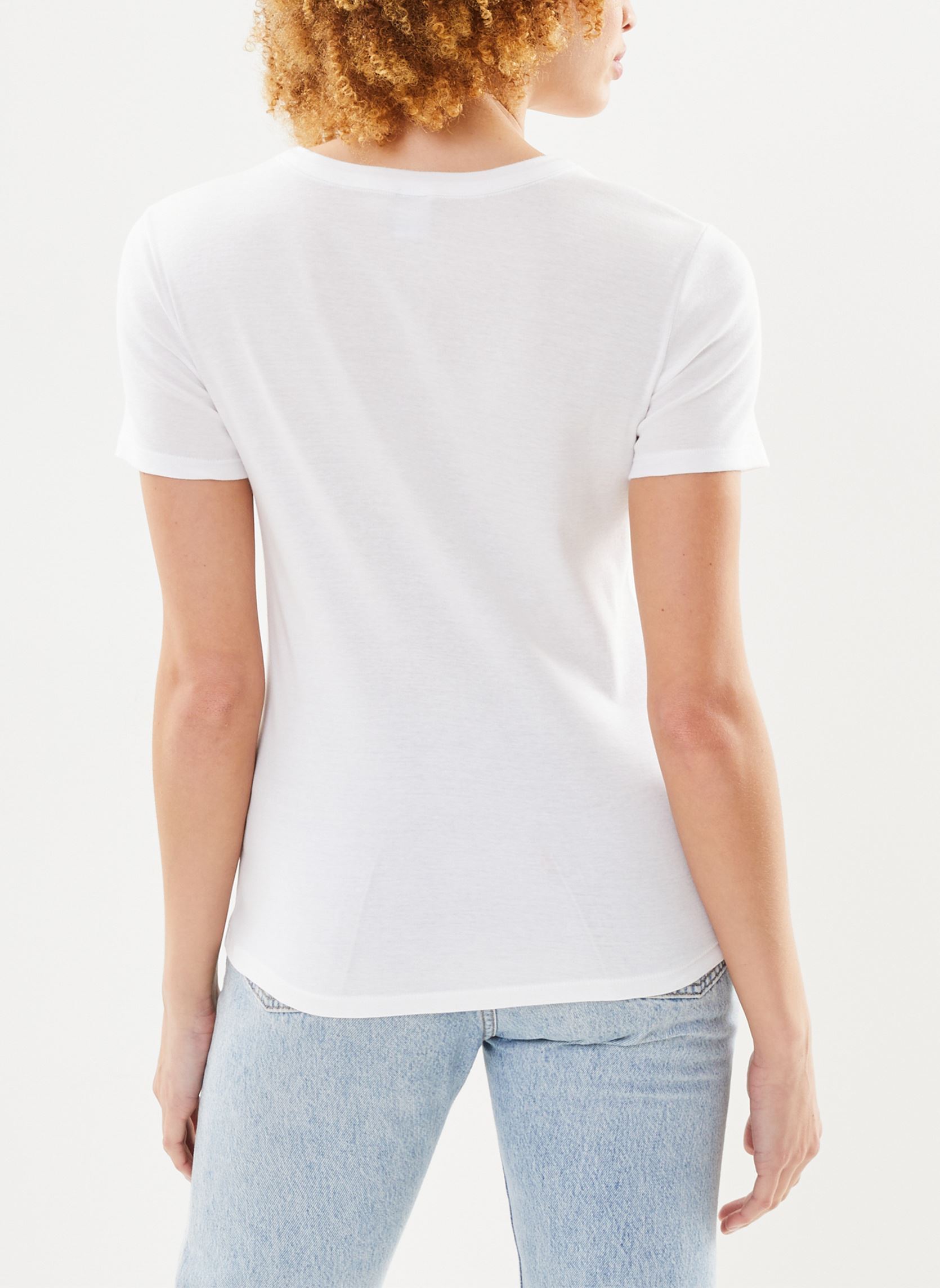 T-Shirts T-Shirt Iconique Manches Courtes Col Ron damen weiß Petit Bateau T-Shirts T-Shirt Iconique Manches Courtes Col Ron damen weiß Ecume