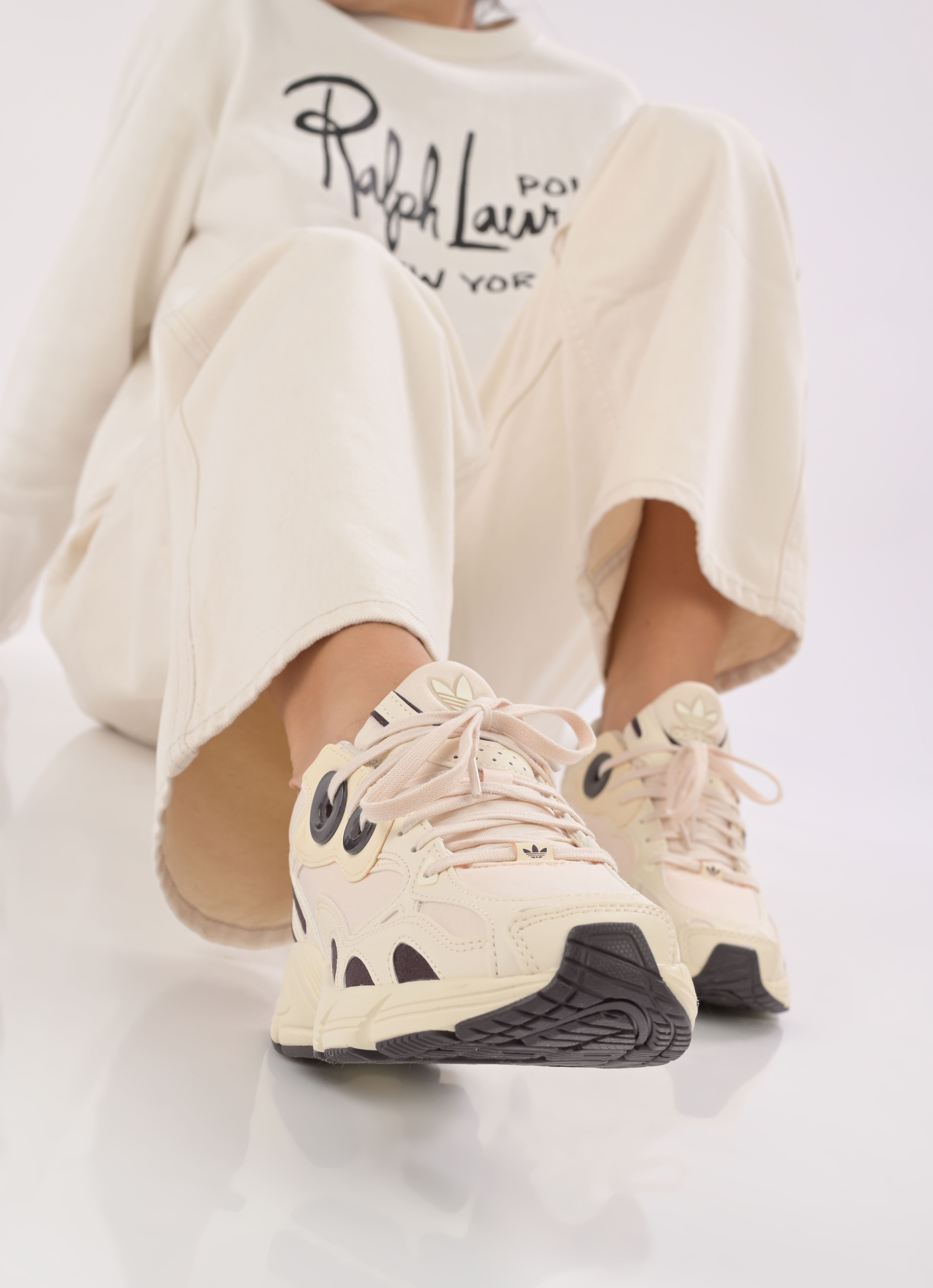 Niedrige Sneaker Astir W damen weiß adidas originals Niedrige Sneaker Astir W damen weiß FTWWHT/CWHITE/ECRTIN