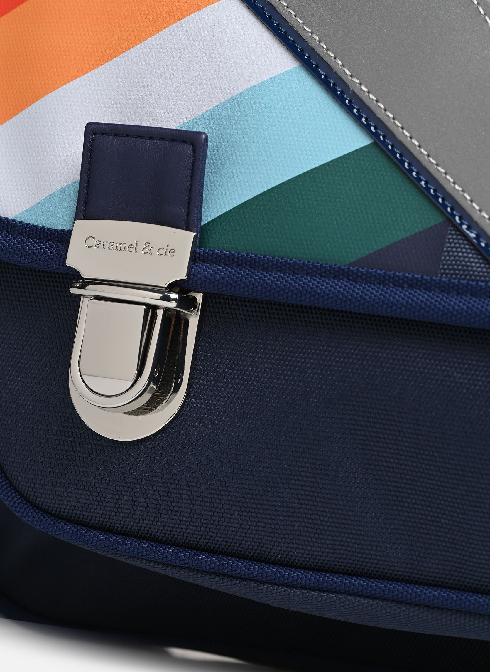 schooltassen Cartable 38 cm jongens blauw Caramel & Cie schooltassen Cartable 38 cm jongens blauw CHROMATIC LIGHTNING