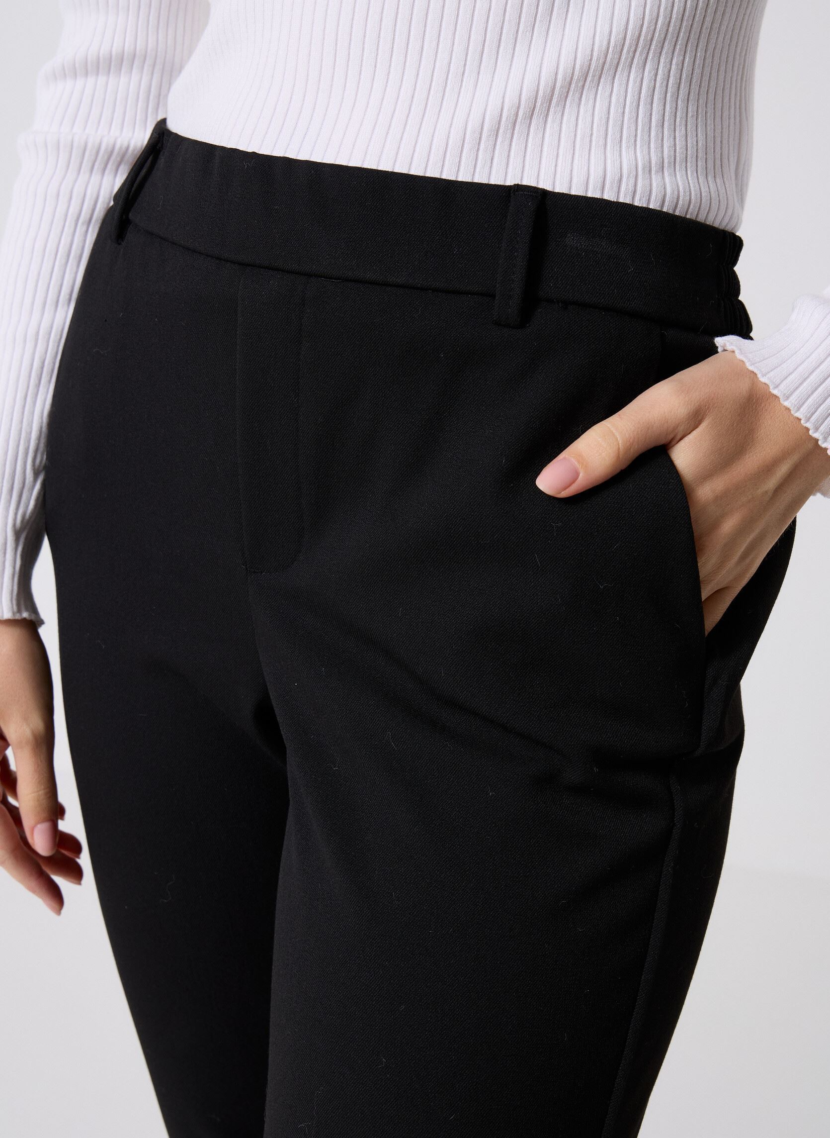 Pantalons droit Vmmaya Mr Loose Solid Pant Noos femme noir Vero Moda Pantalons droit Vmmaya Mr Loose Solid Pant Noos femme noir Black