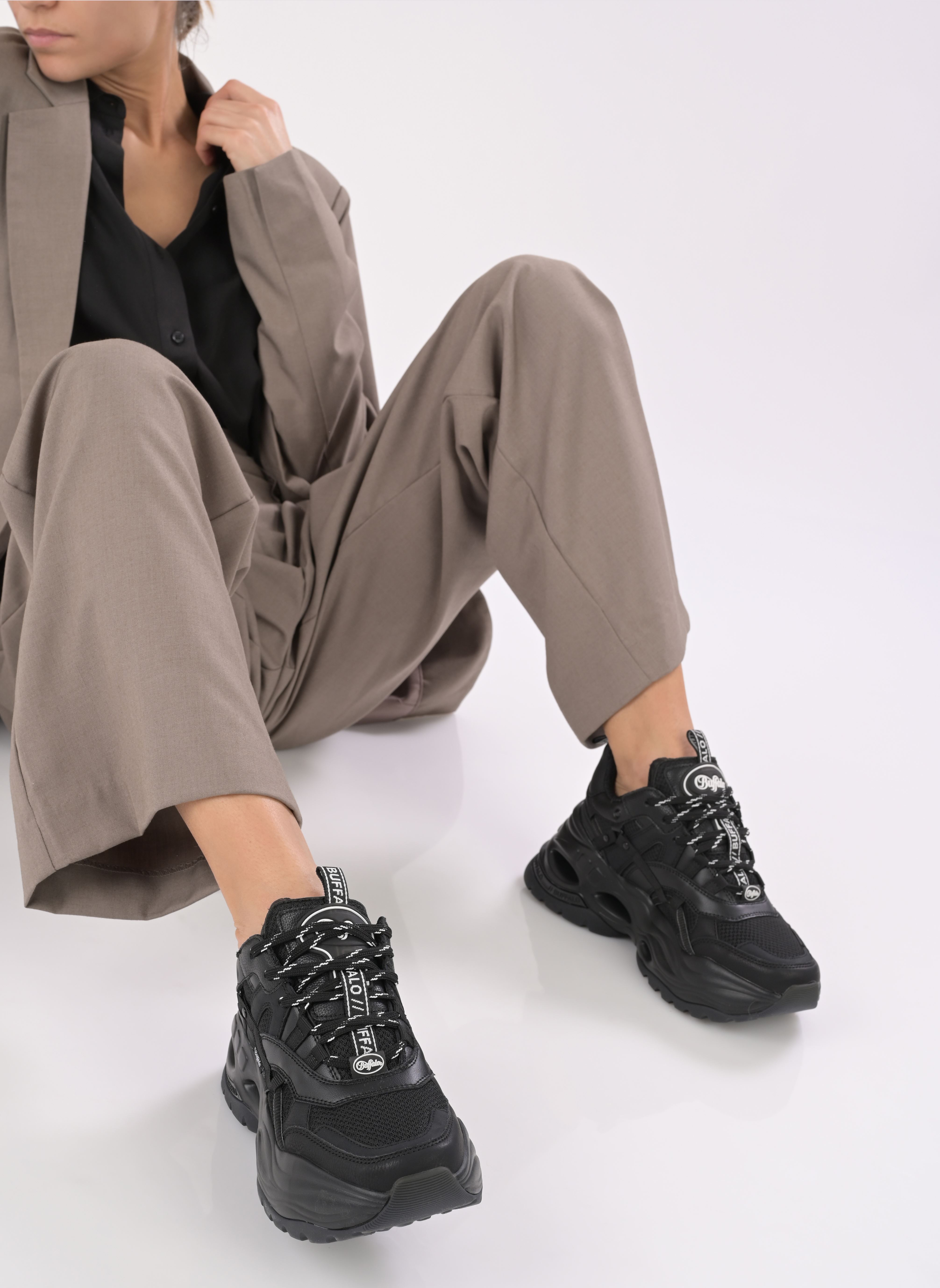 Buffalo Baskets Baskets TRIPLET HOLLOW femme noir Sarenza France