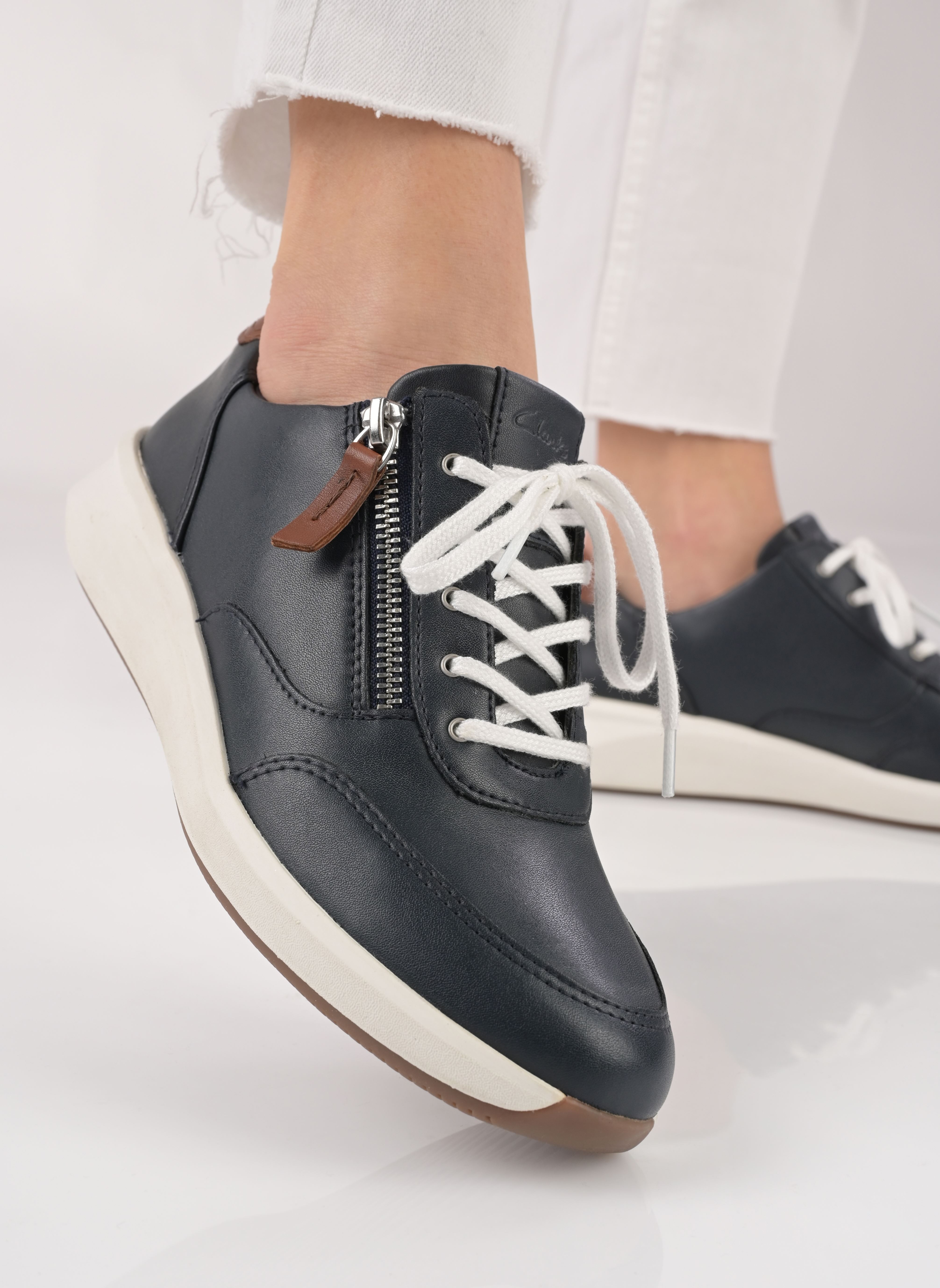 Niedrige Sneaker Un Rio Zip damen blau Clarks Niedrige Sneaker Un Rio Zip damen blau NAVY COMBI