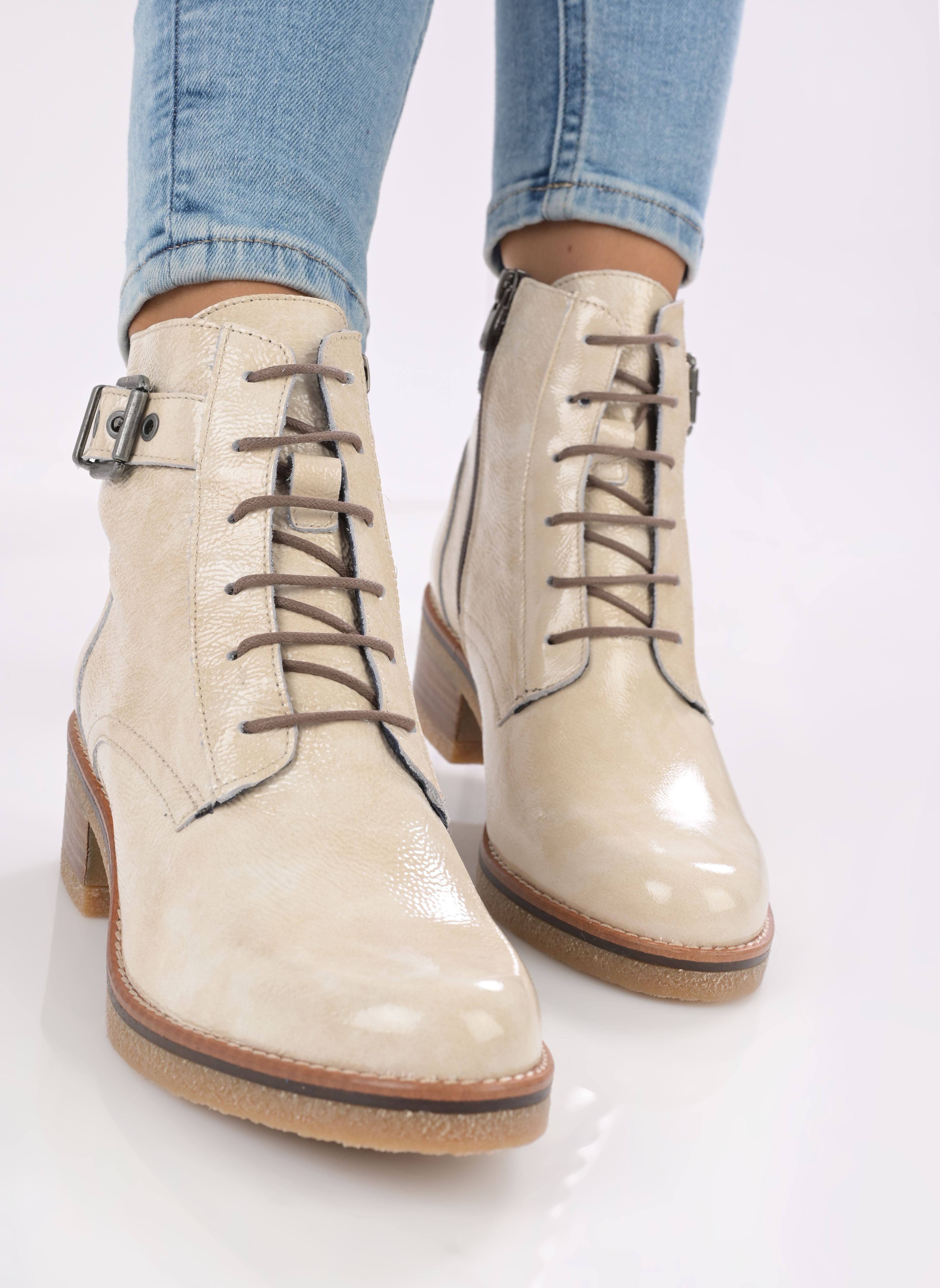 Bottines à lacets LUCERO D8686 femme blanc Dorking Bottines à lacets LUCERO D8686 femme blanc NAPLAK BEIGE