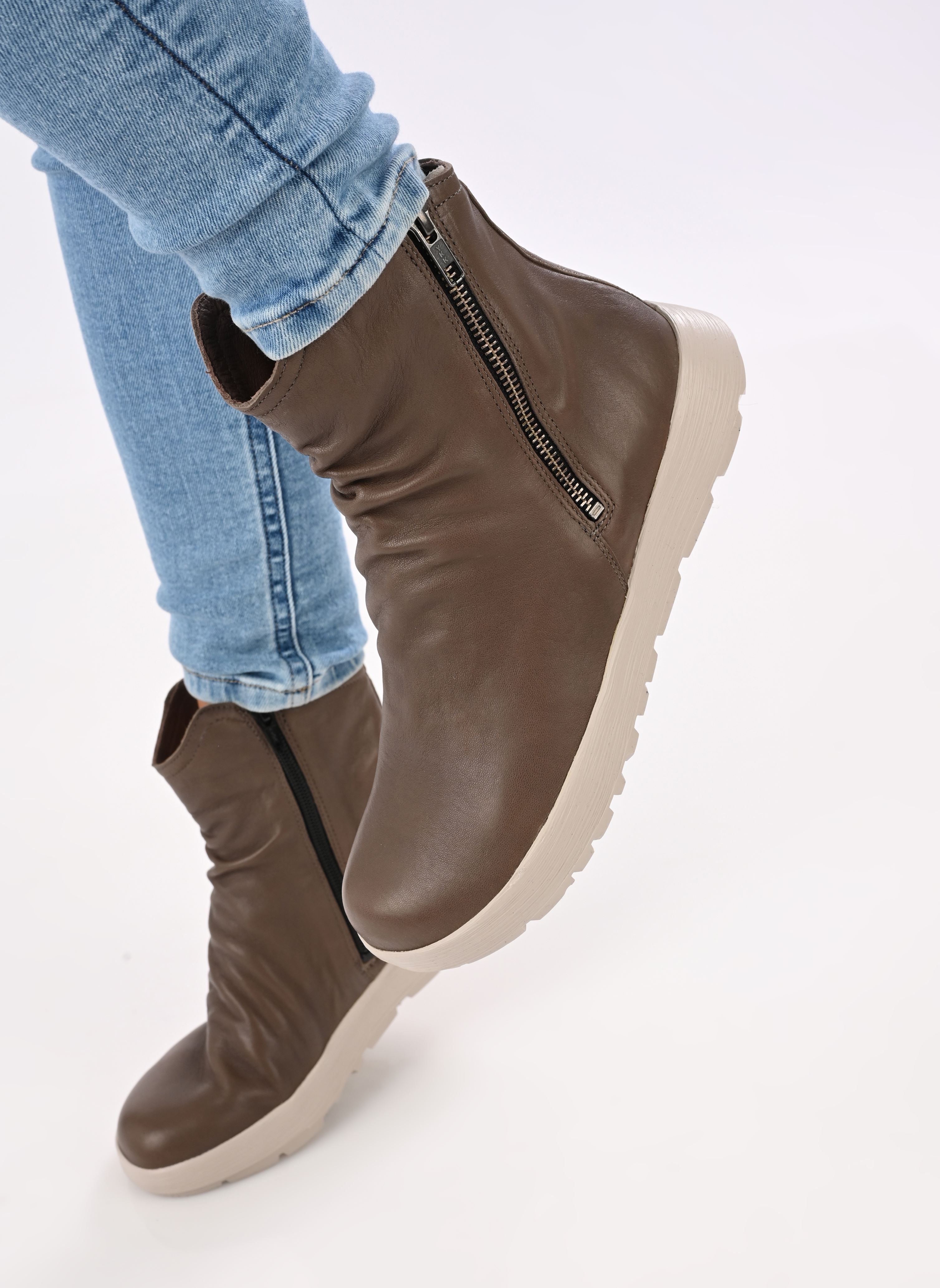 Niedrige Ankle Boots COMODA 2 damen beige Think! Niedrige Ankle Boots COMODA 2 damen beige SCHLAMM/KOMBI