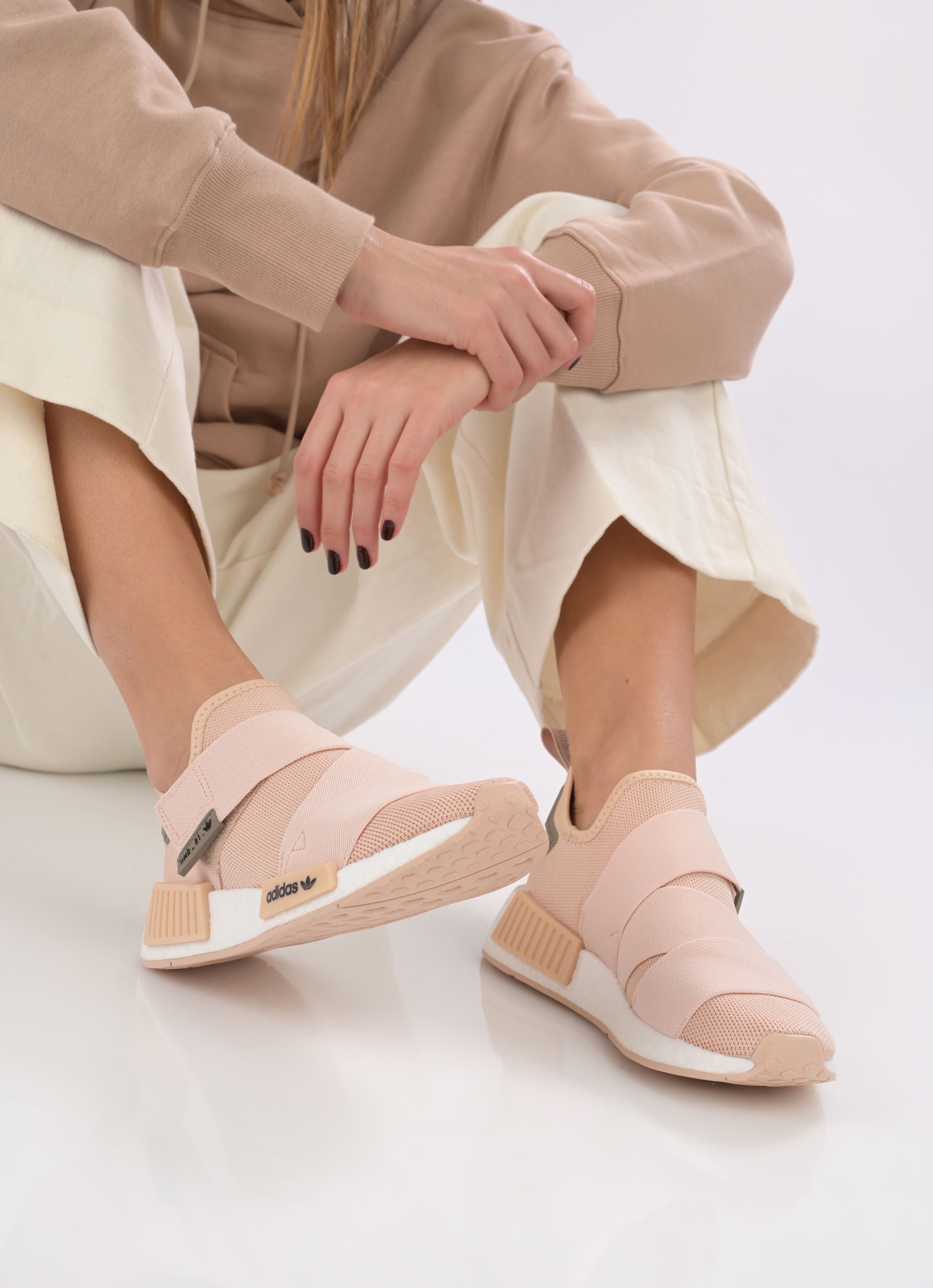 Niedrige Sneaker Nmd_R1 W Strap damen rosa adidas originals Niedrige Sneaker Nmd_R1 W Strap damen rosa HALBLU/FTWWHT/SBROWN
