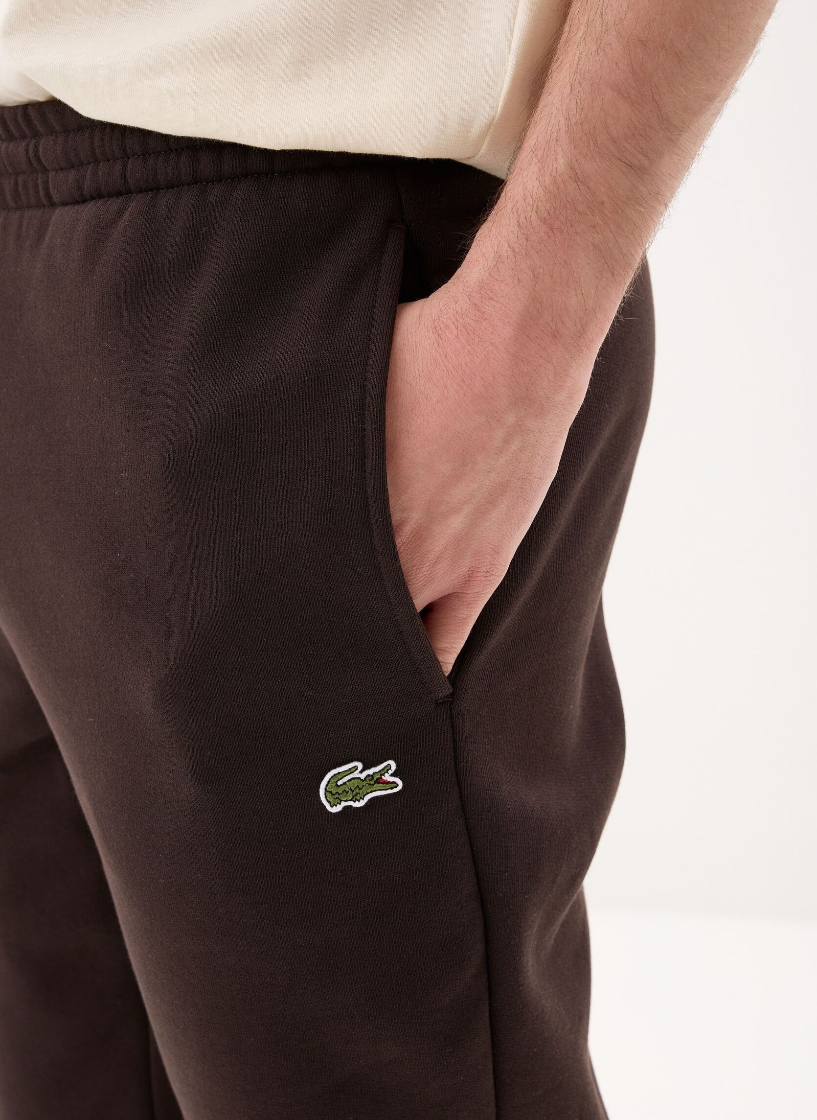 Joggings Pantalon De Survetement XH9624 homme marron Lacoste Joggings Pantalon De Survetement XH9624 homme marron BUFFLE