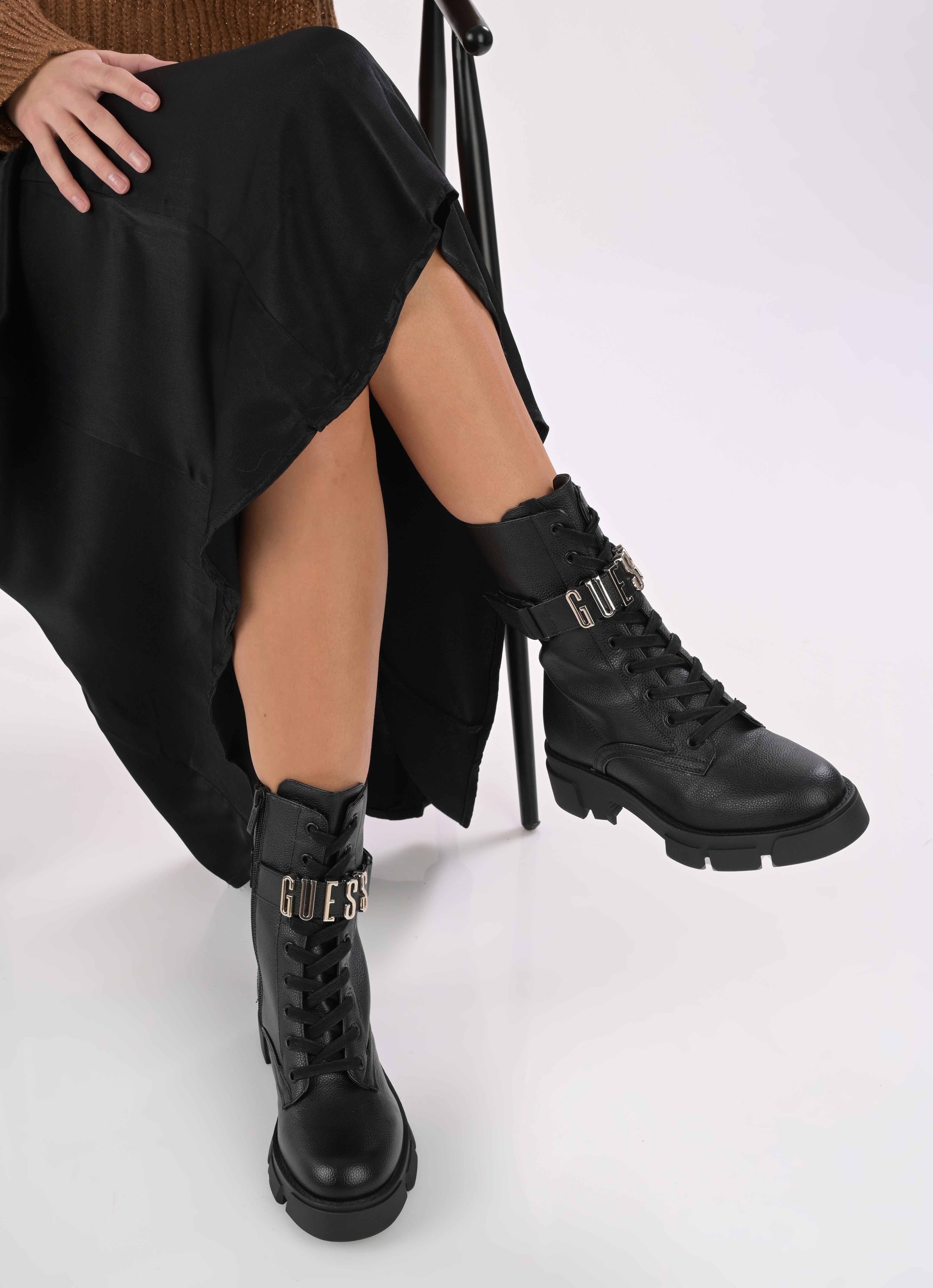 Botines con cordones MADOX mujer negro Guess | Sarenza España