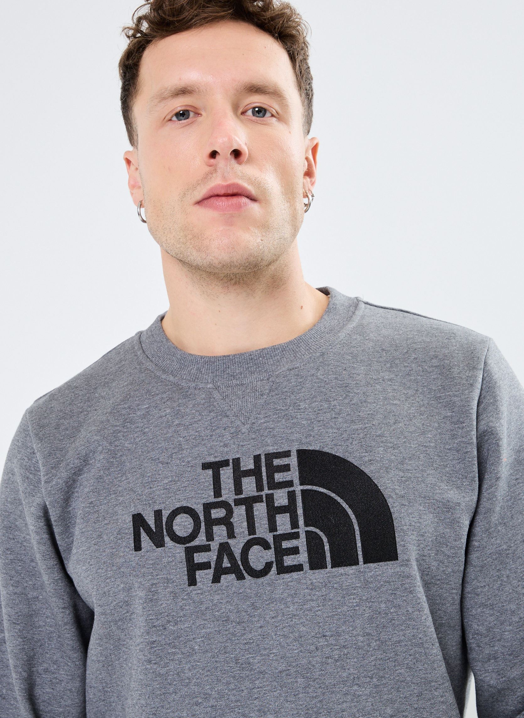Sweatshirts M Drew Peak Crew heren grijs The North Face Sweatshirts M Drew Peak Crew heren grijs MEDIUM GREY HEATHER