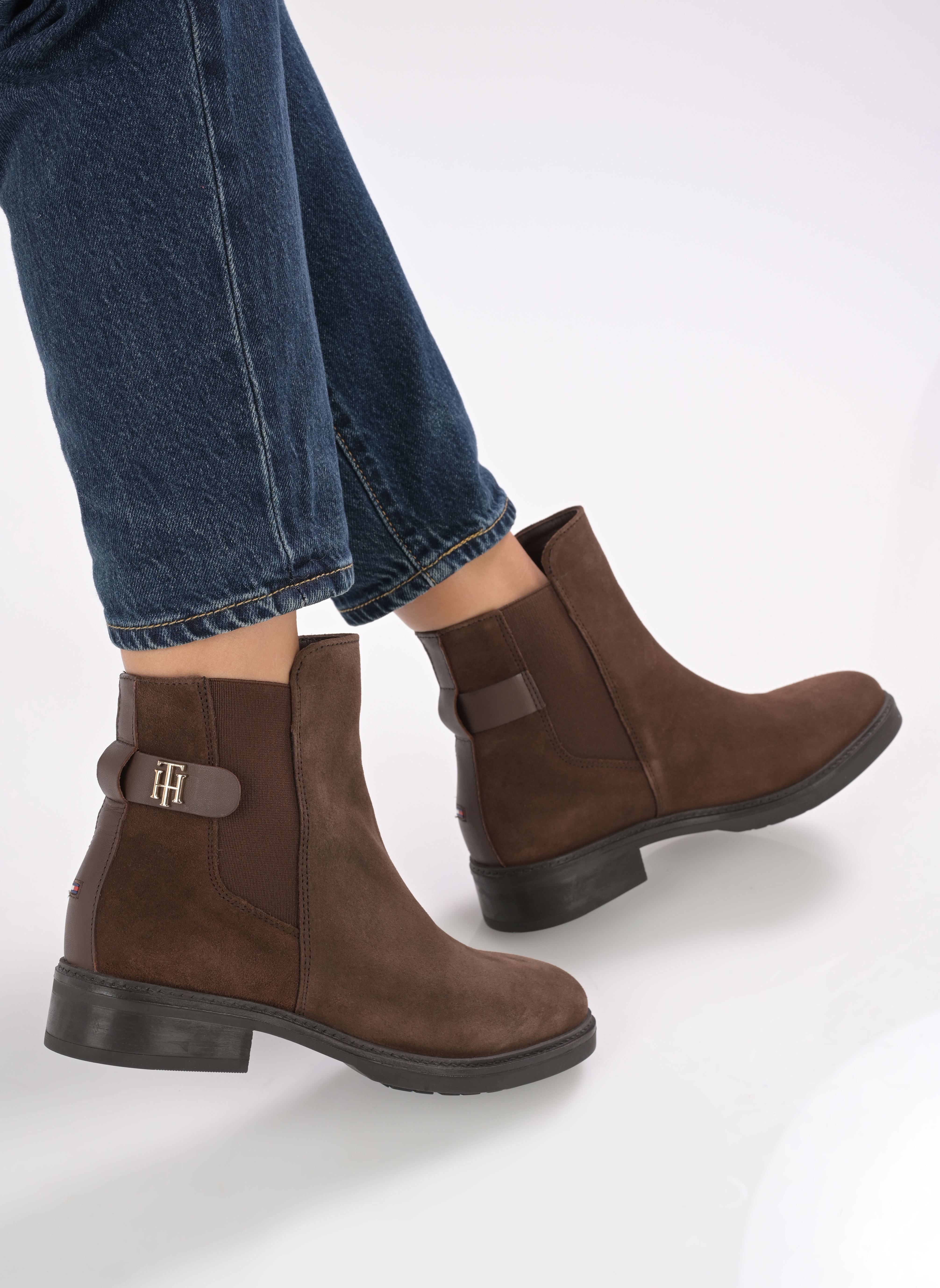 Stivaletti con lacci TH SUEDE FLAT BOOT donna marrone Tommy Hilfiger Stivaletti con lacci TH SUEDE FLAT BOOT donna marrone CHOCOLATE