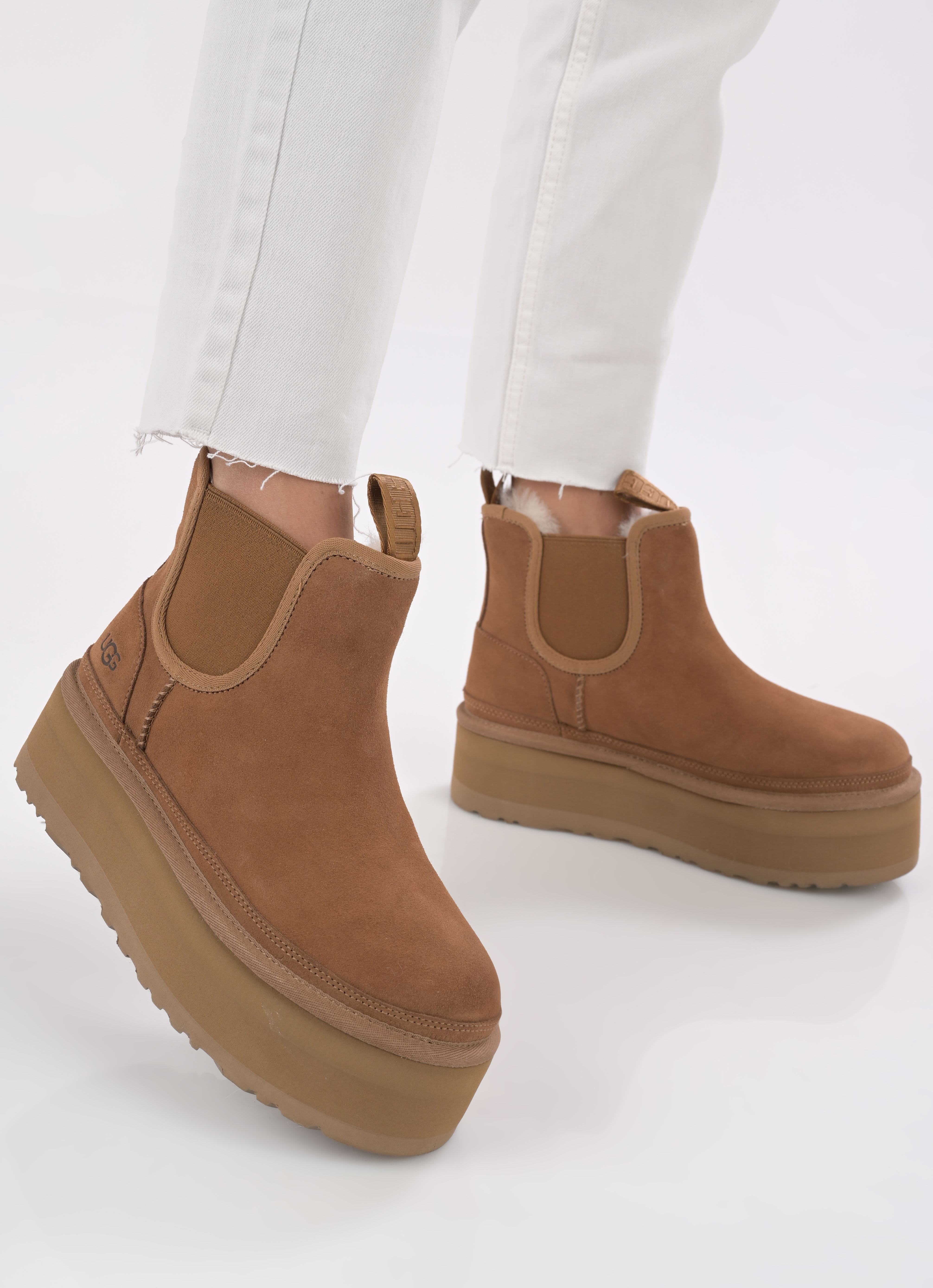 Gefütterte Stiefeletten W NEUMEL PLATFORM CHELSEA damen braun UGG Gefütterte Stiefeletten W NEUMEL PLATFORM CHELSEA damen braun Chestnut
