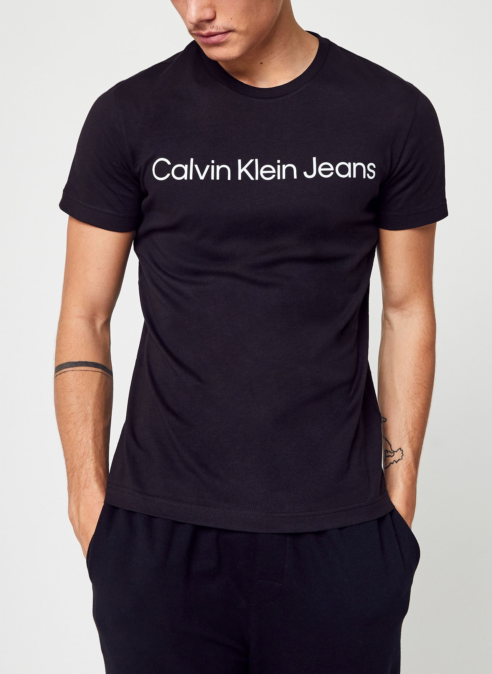 Tee-shirts Core Institutional Logo Slim Tee homme noir Calvin Klein Jeans Tee-shirts Core Institutional Logo Slim Tee homme noir CK BLACK