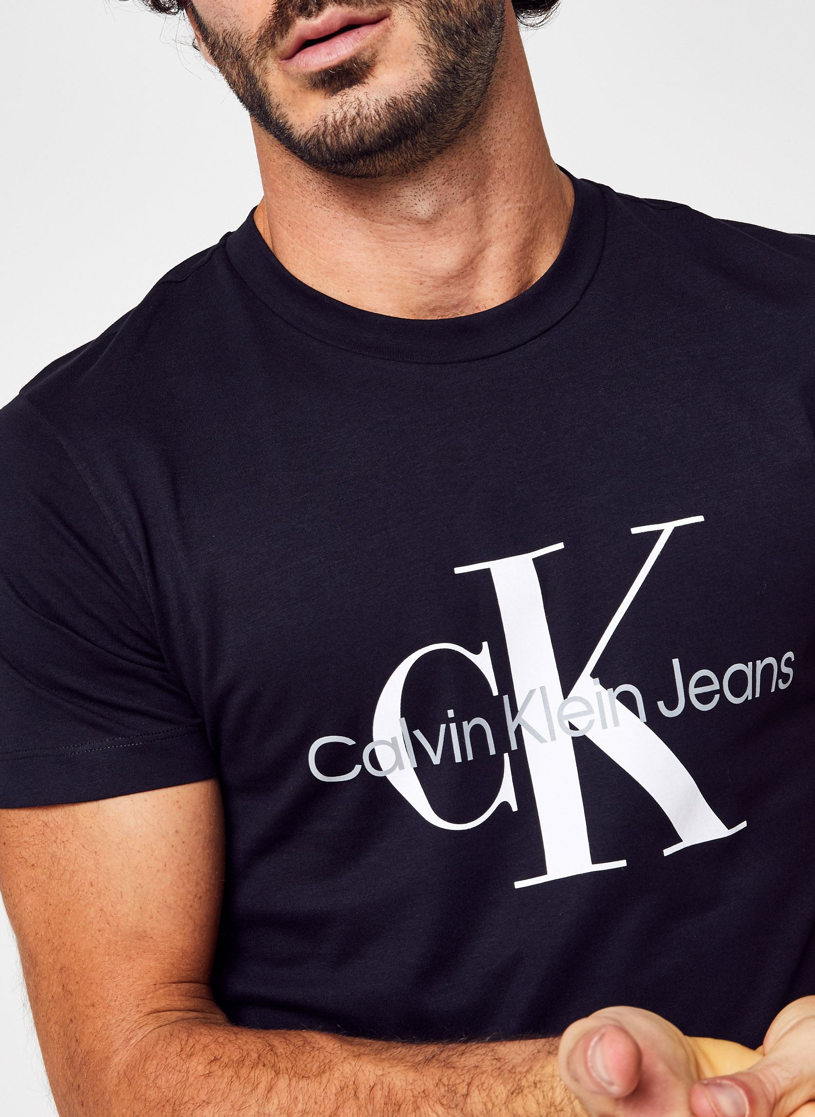 Tee-shirts Core Monogram Slim Tee homme noir Calvin Klein Jeans Tee-shirts Core Monogram Slim Tee homme noir CK BLACK