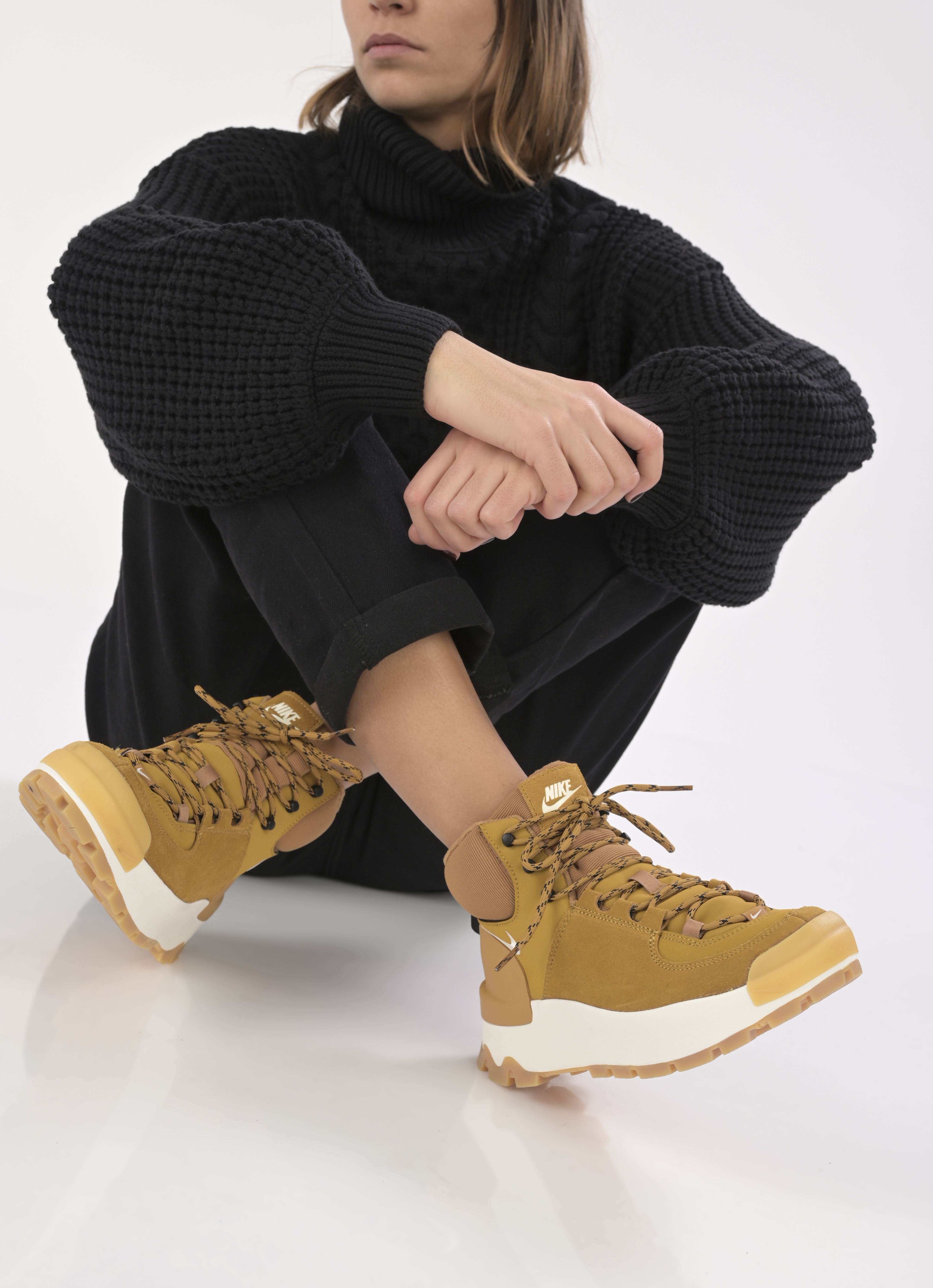 Hoge sneakers Nike City Classic Boot dames bruin Nike Hoge sneakers Nike City Classic Boot dames bruin WHEAT/SAIL-BLACK-GUM LIGHT BRO