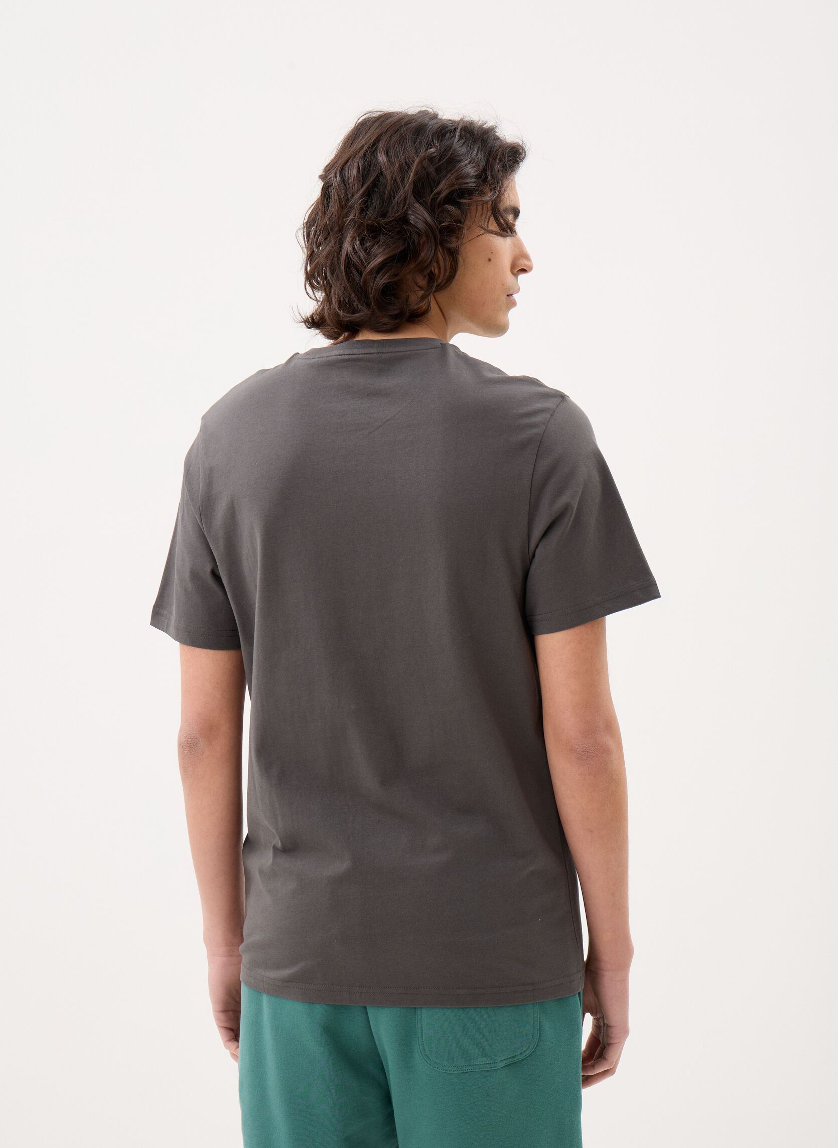 Tee-shirts Plain Tshirt homme gris Lyle & Scott Tee-shirts Plain Tshirt homme gris GUNMETAL