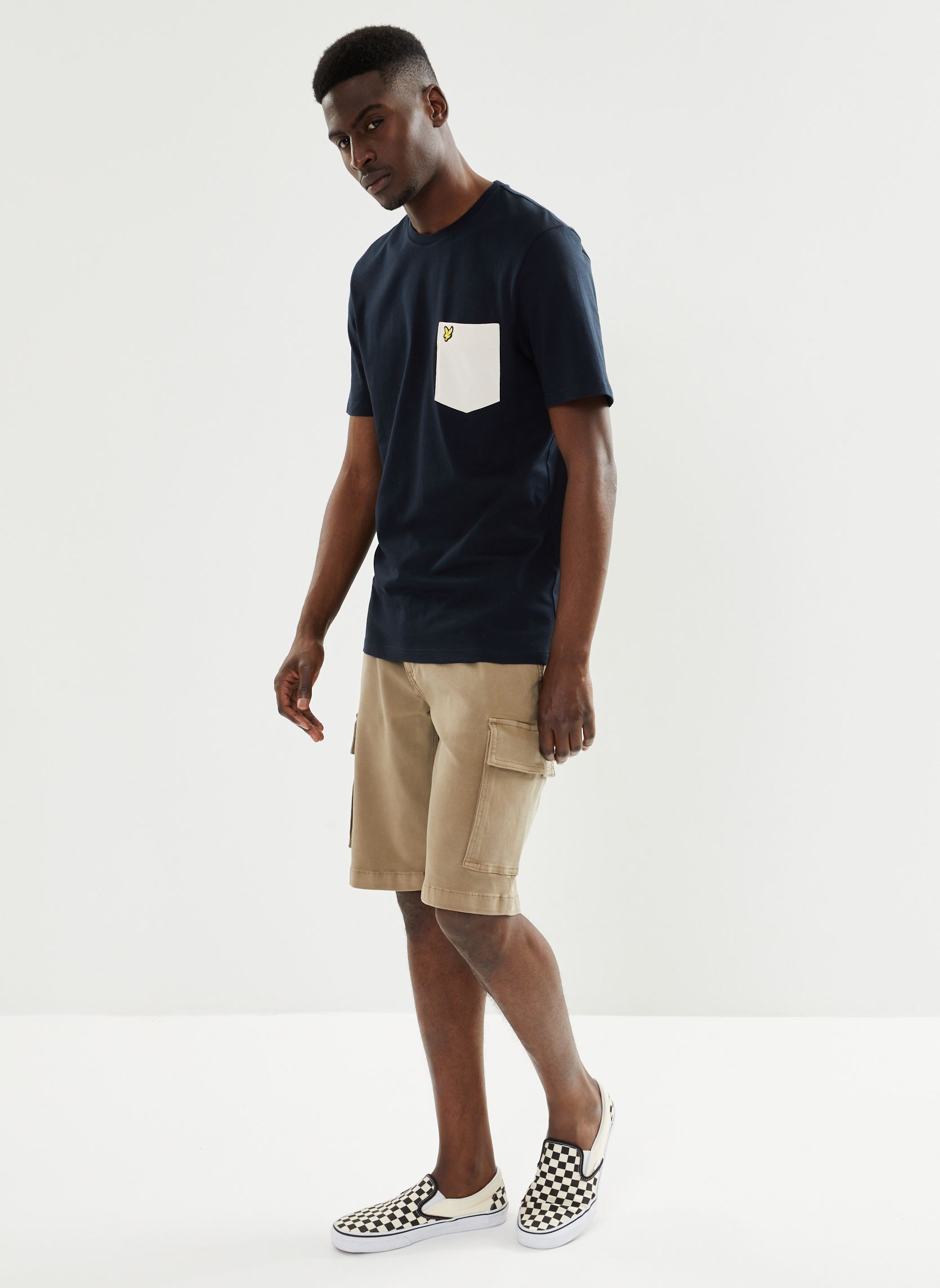 Tee-shirts Contrast Pocket T-Shirt homme multicolore Lyle & Scott Tee-shirts Contrast Pocket T-Shirt homme multicolore W846 DARK NAVY/ COVE