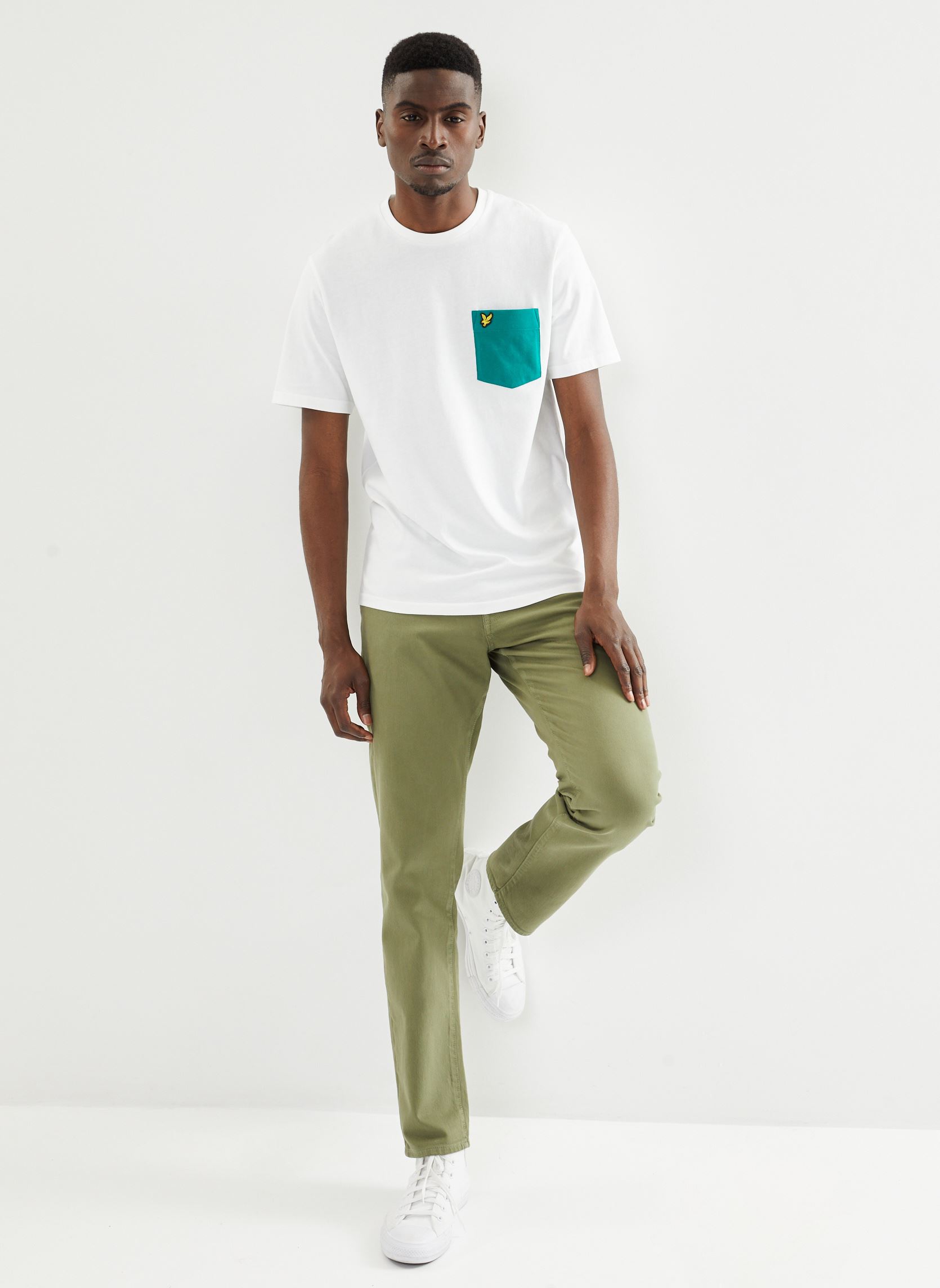 Tee-shirts Contrast Pocket T-Shirt homme blanc Lyle & Scott Tee-shirts Contrast Pocket T-Shirt homme blanc X179 WHITE / COURT GREEN