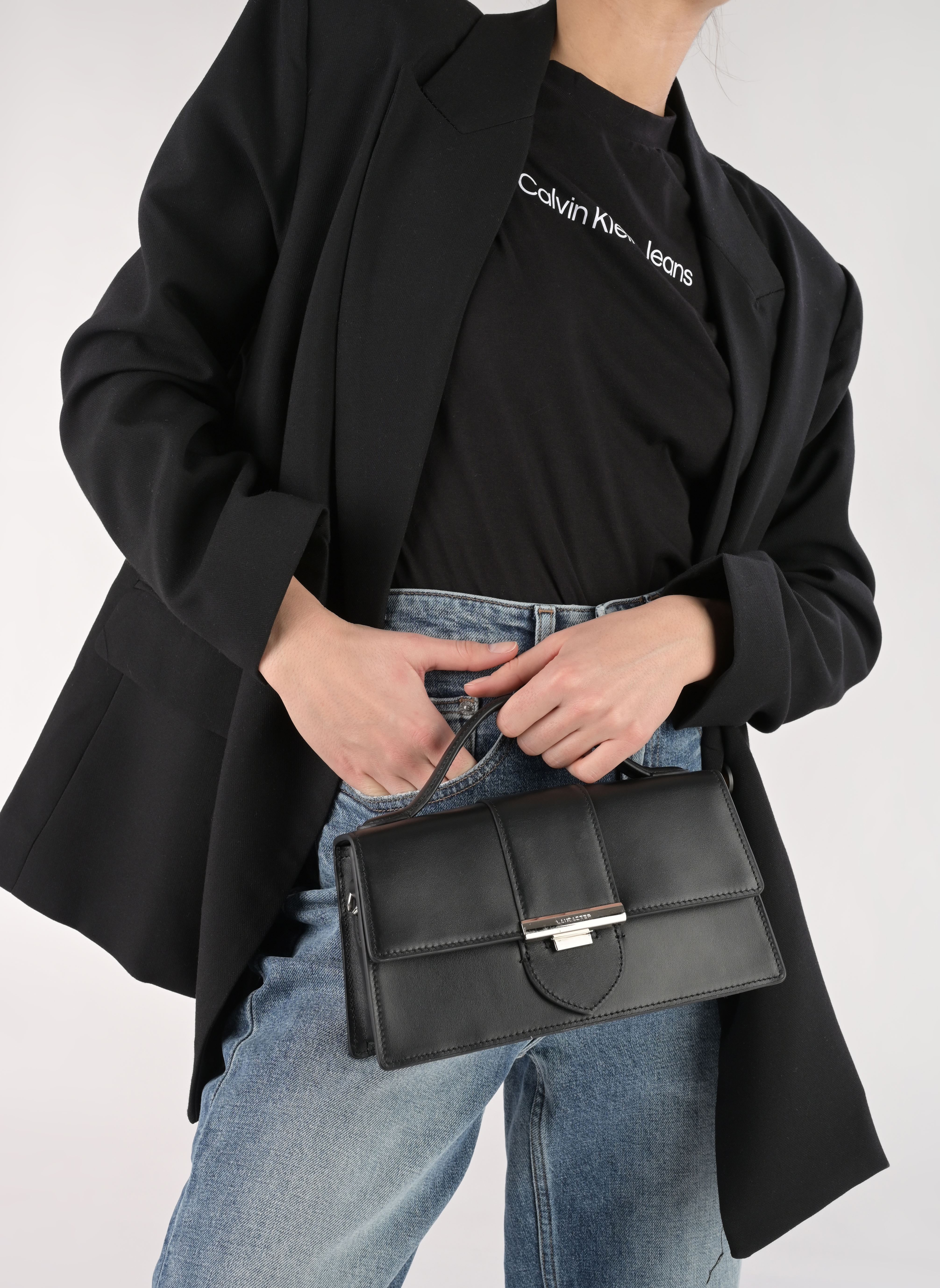 Sacs à main Sac baguette A rabat avec fermoir Paris femme noir Lancaster Sacs à main Sac baguette A rabat avec fermoir Paris femme noir NOIR