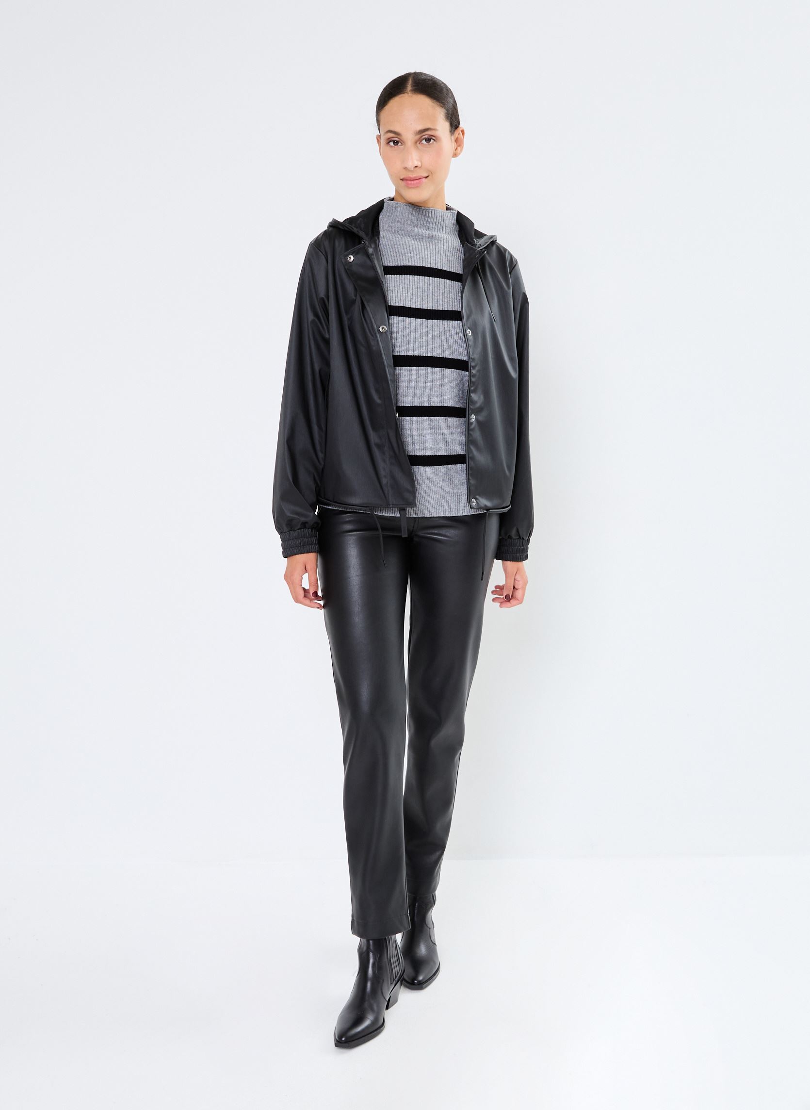 Regenjassen String W Jacket W3 dames zwart Rains Regenjassen String W Jacket W3 dames zwart BLACK GRAIN