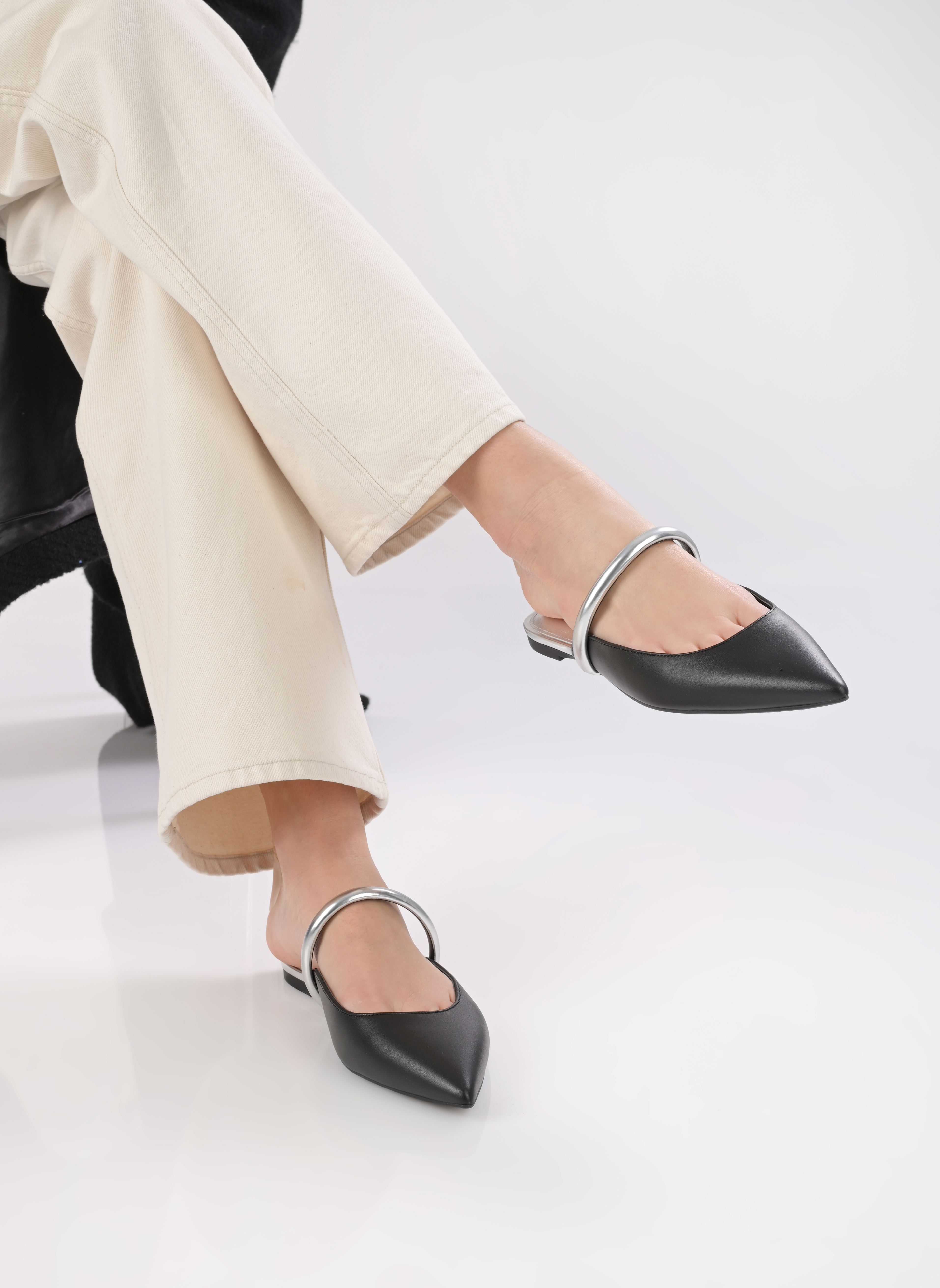 Pantoletten JESSA FLEX FLAT MULE damen schwarz Michael Michael Kors Pantoletten JESSA FLEX FLAT MULE damen schwarz BLK/SILVER