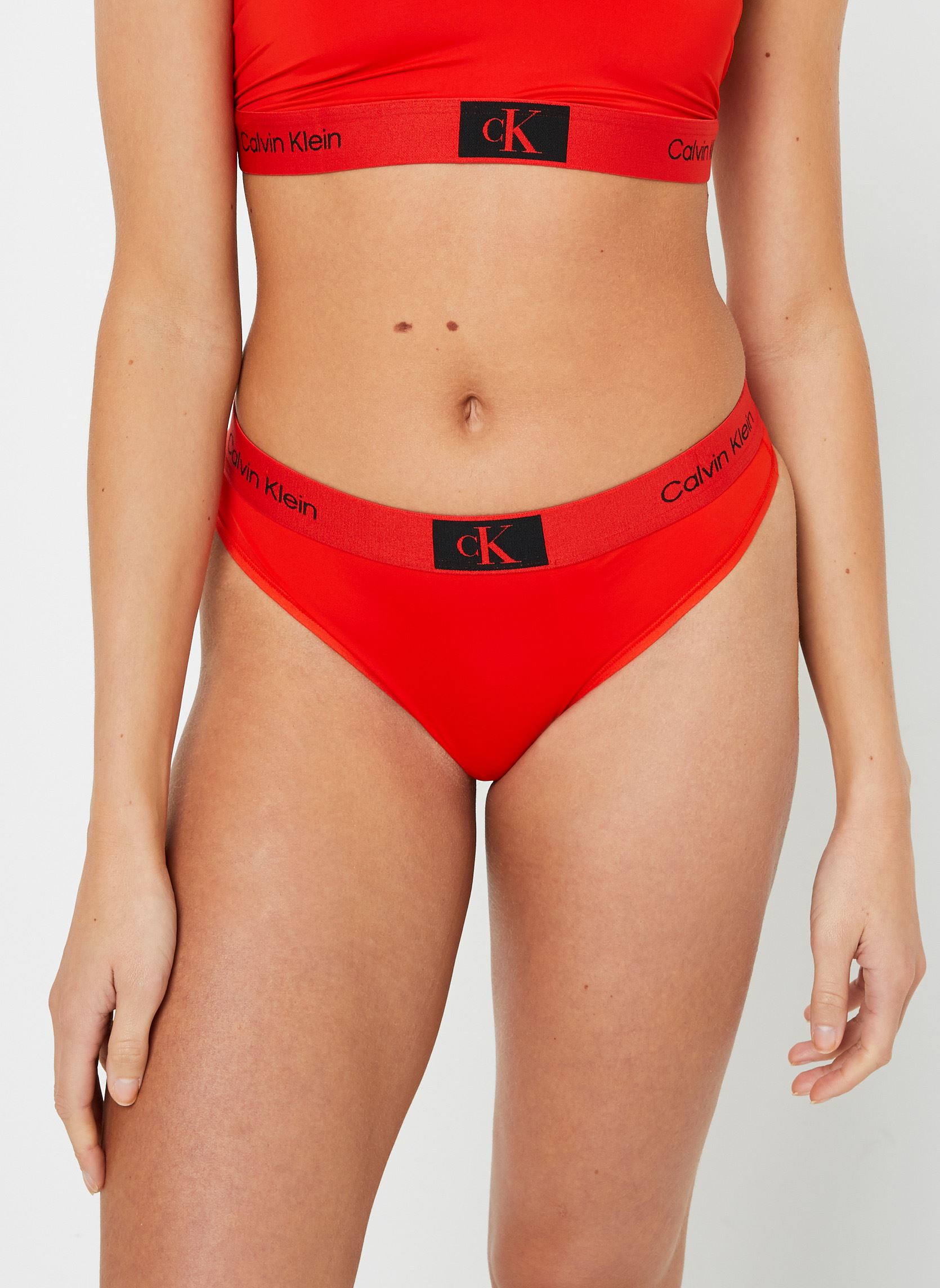 Vêtements Calvin Klein Modern Thong 000QF7221E pour Femme