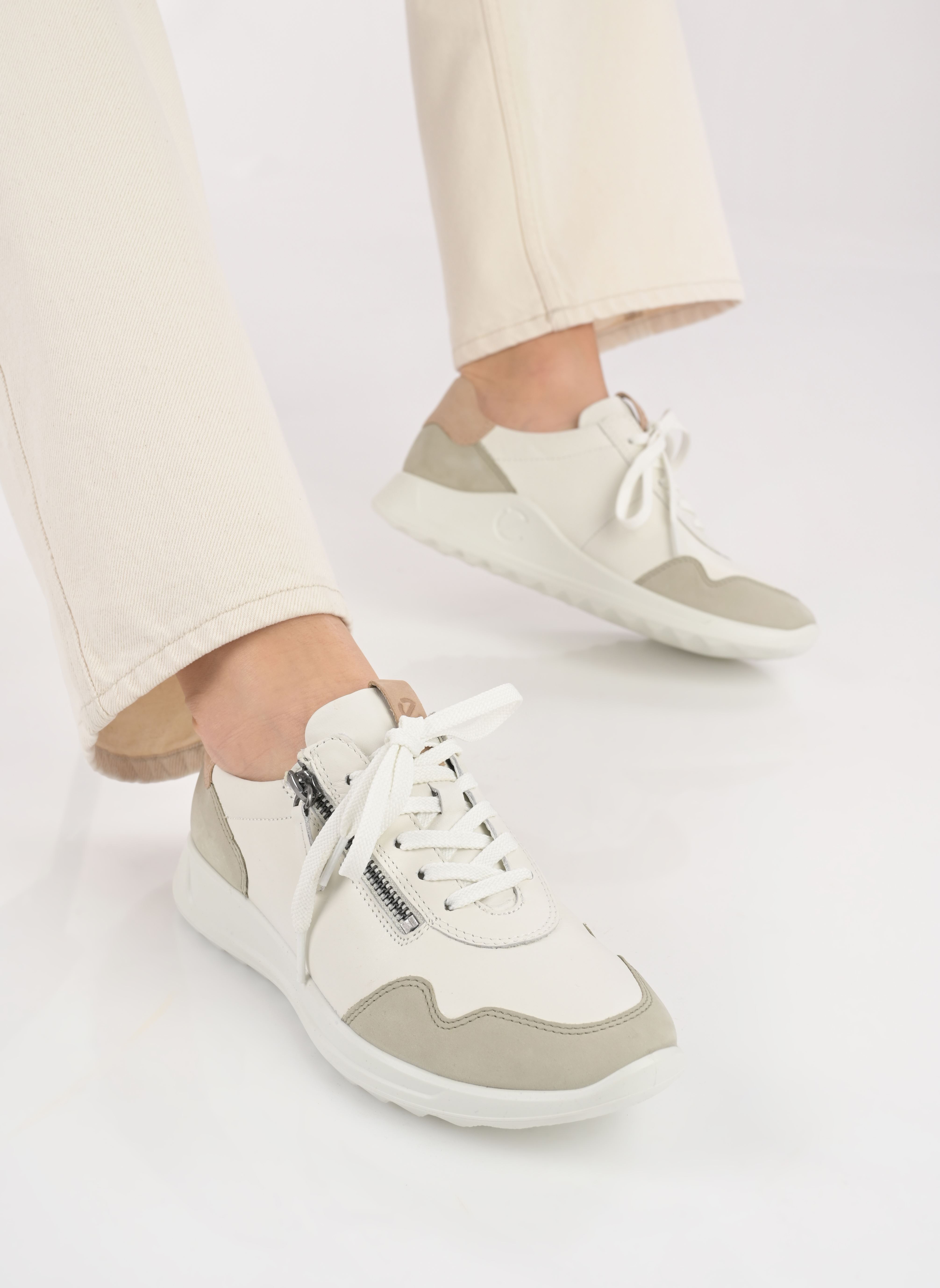 Lage sneakers Flexure Runner W dames wit Ecco Lage sneakers Flexure Runner W dames wit SAGE WHITE POWDER