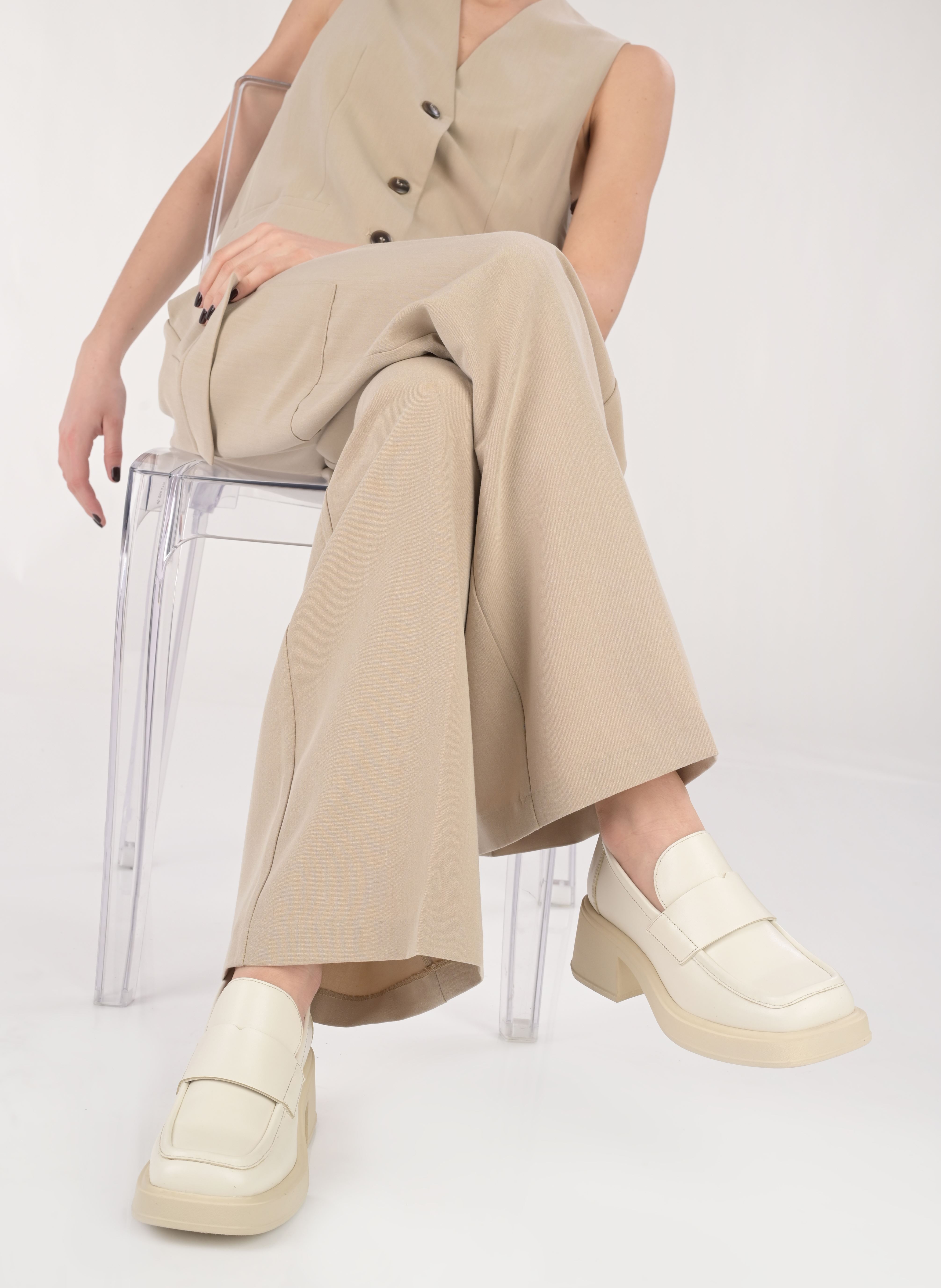 Mocassins DORAH 5542-001 dames wit Vagabond Shoemakers Mocassins DORAH 5542-001 dames wit OFF WHITE