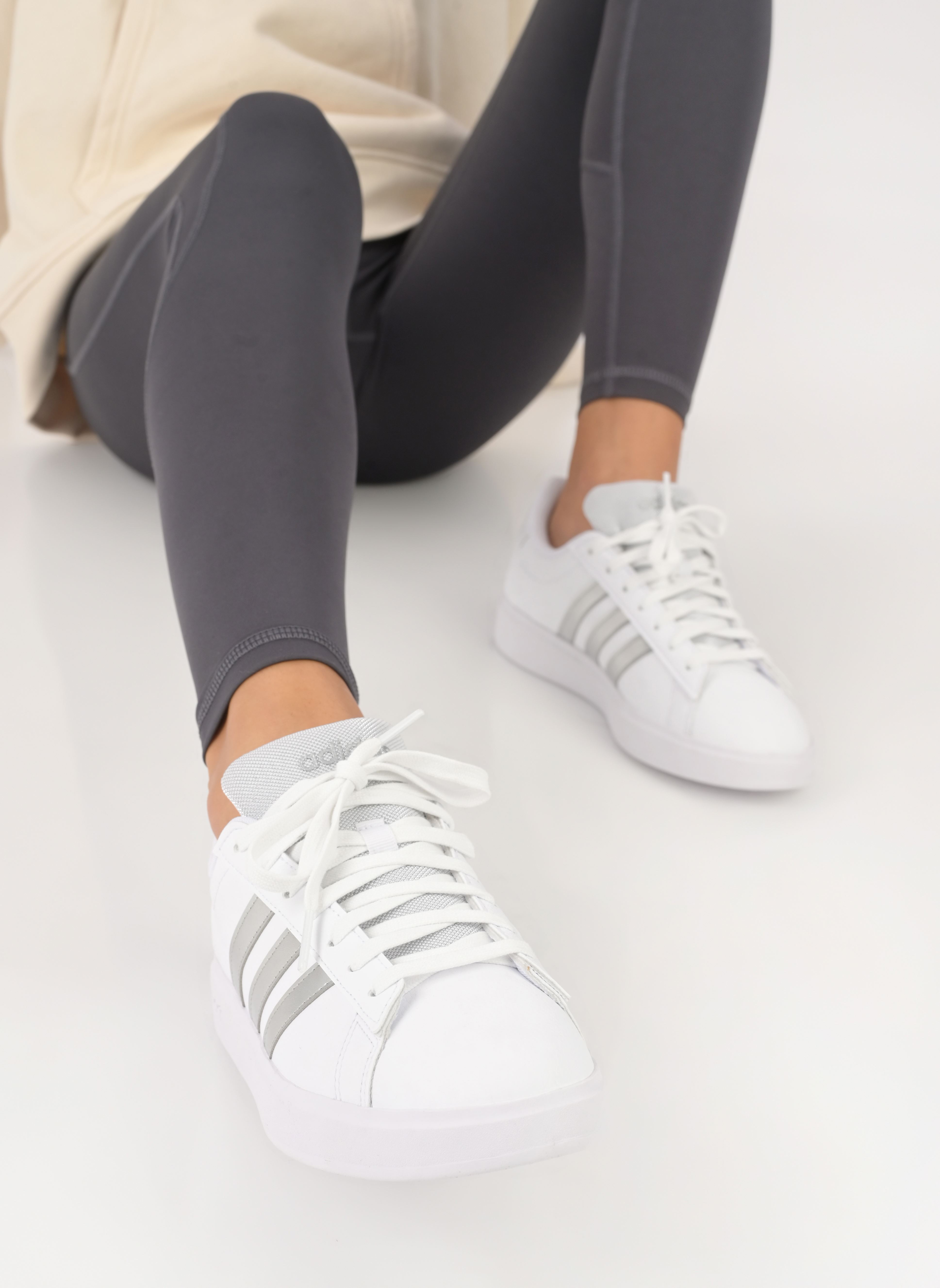Lage sneakers Grand Court 2.0 dames wit adidas sportswear Lage sneakers Grand Court 2.0 dames wit FTWWHT/SILVMT/SILVMT