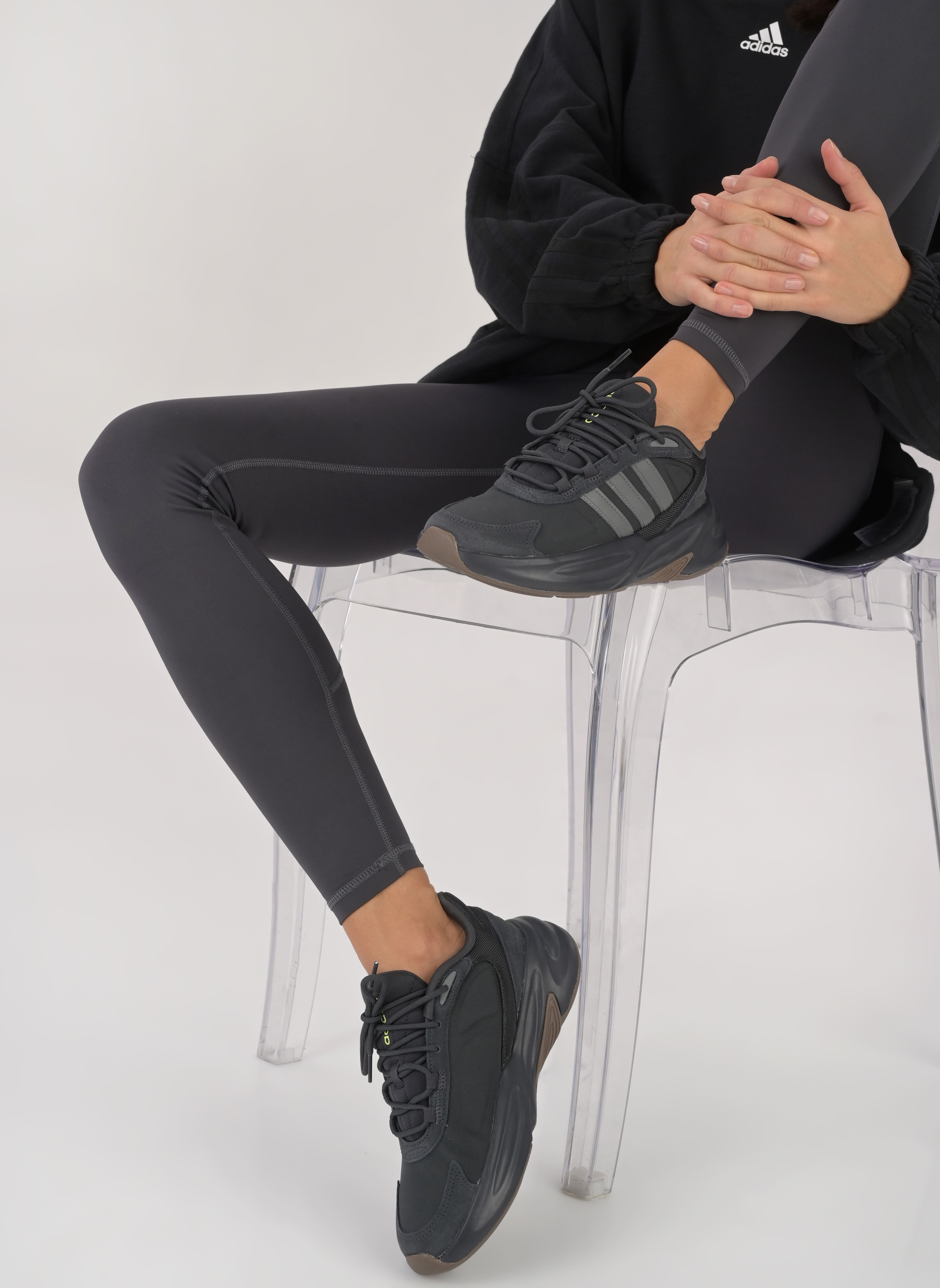 Niedrige Sneaker Ozelle schwarz adidas sportswear Niedrige Sneaker Ozelle schwarz CARBON/GREFOU/PULLIM